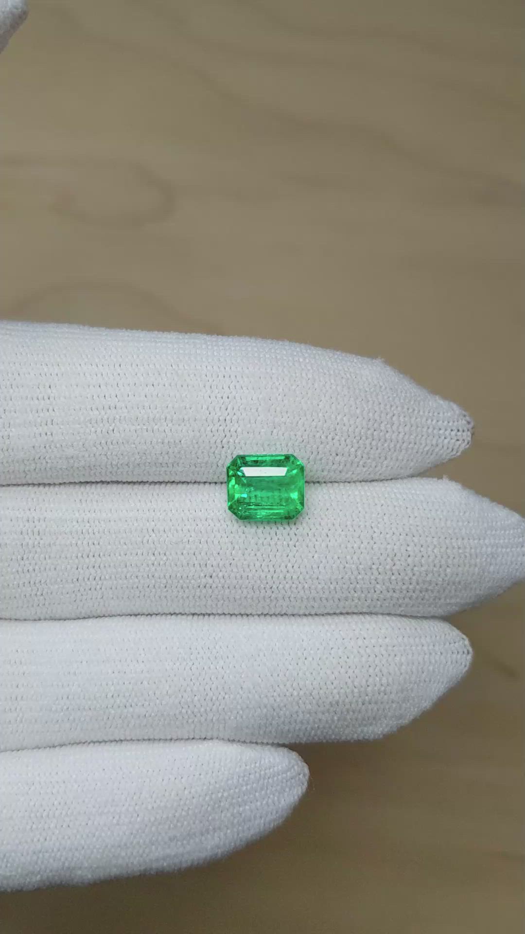 2.95 Ct. Emerald from Colombia Size Video