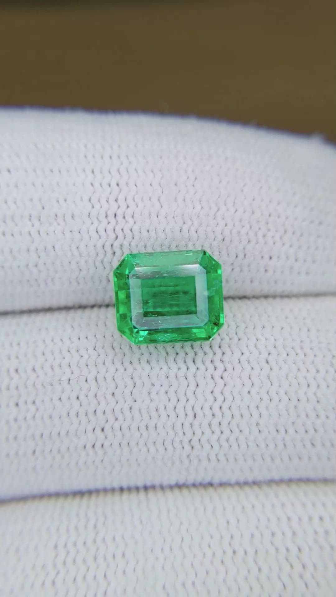 2.95 Ct. Emerald from Colombia Size Video