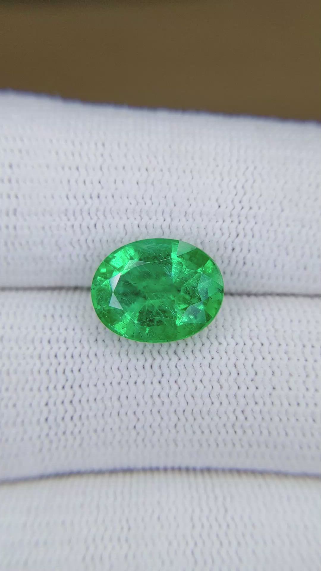 4.19 Ct. Emerald from Zambia Size Video