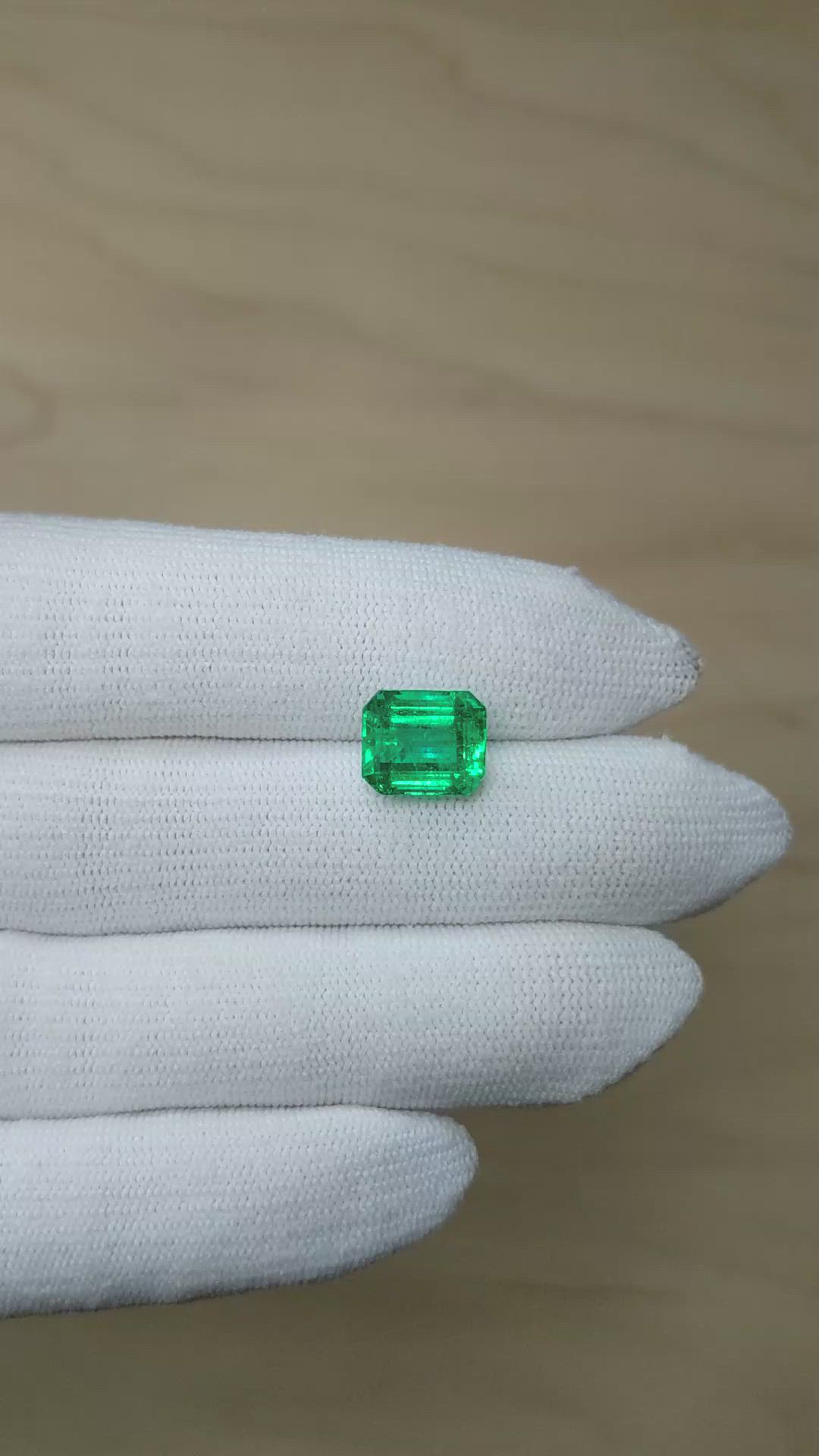 5.10 Ct. Emerald from Zambia Size Video