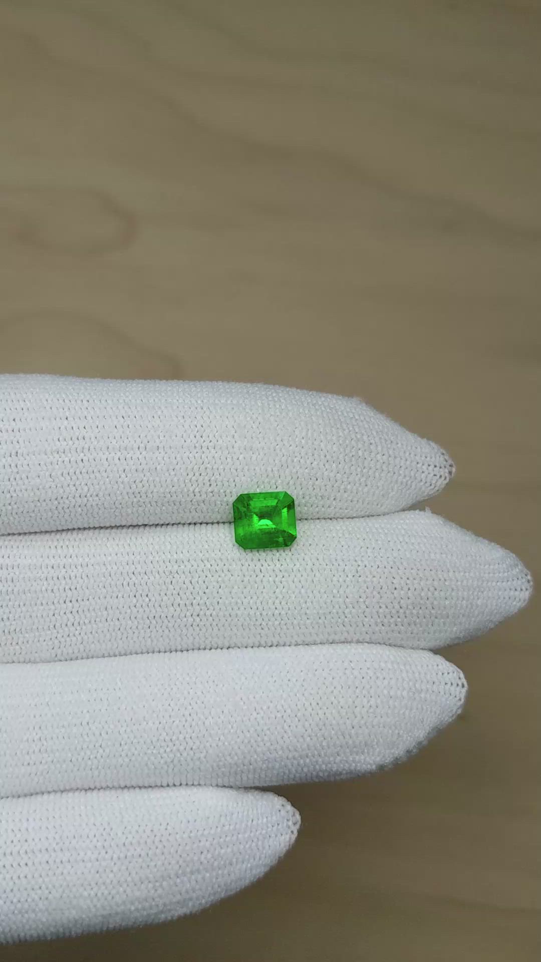 1.32 Ct. Emerald from Colombia - Muzo Size Video