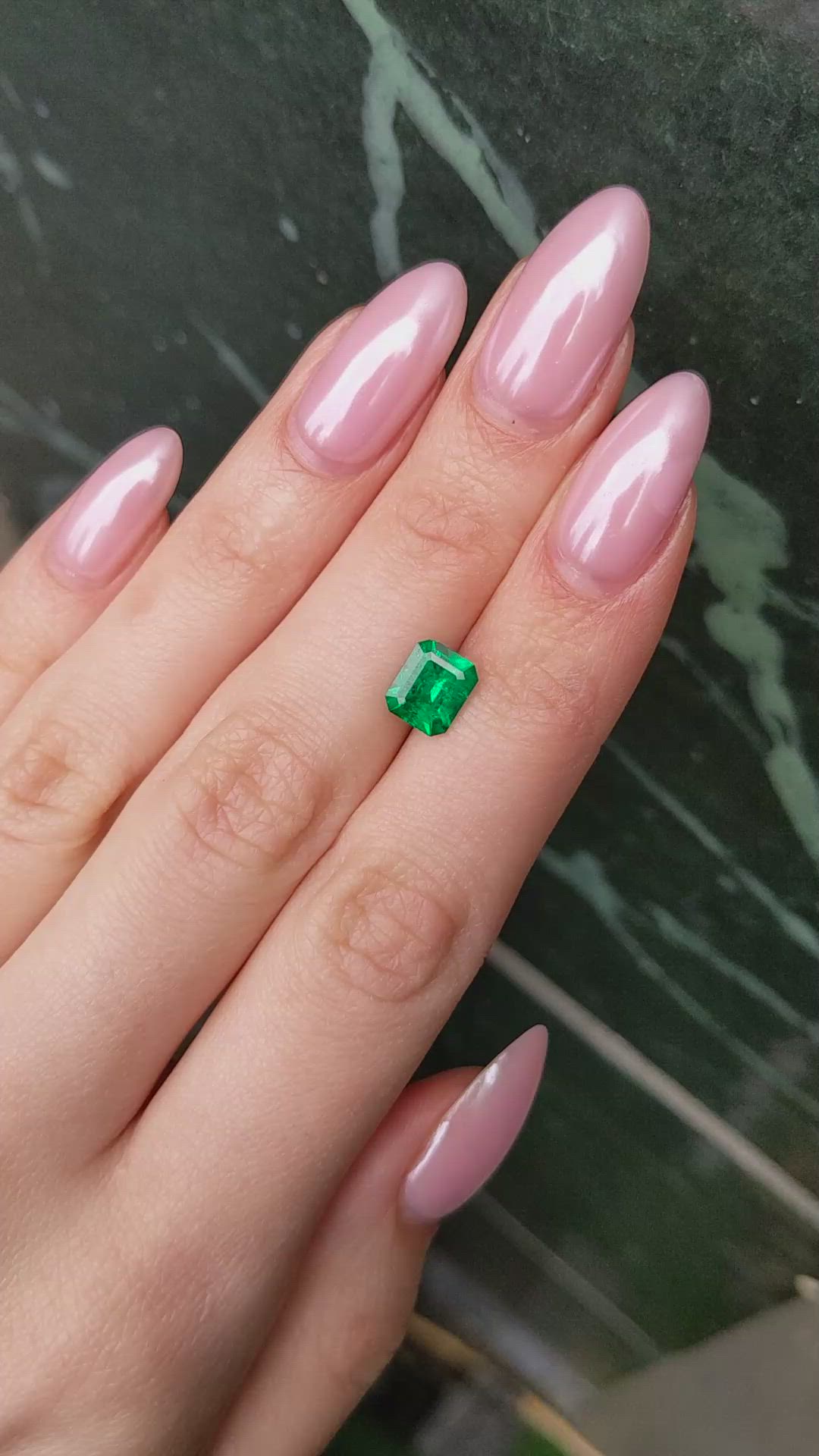 1.45 Ct. Emerald from Colombia - Muzo Size Video