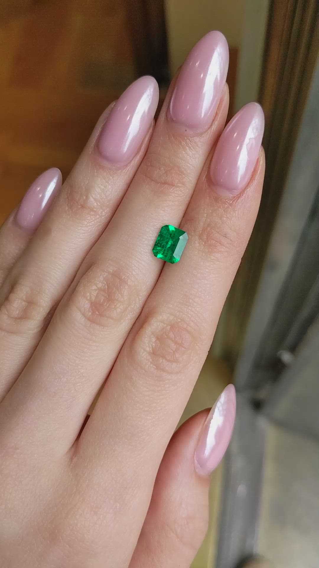 1.45 Ct. Emerald from Colombia - Muzo Size Video