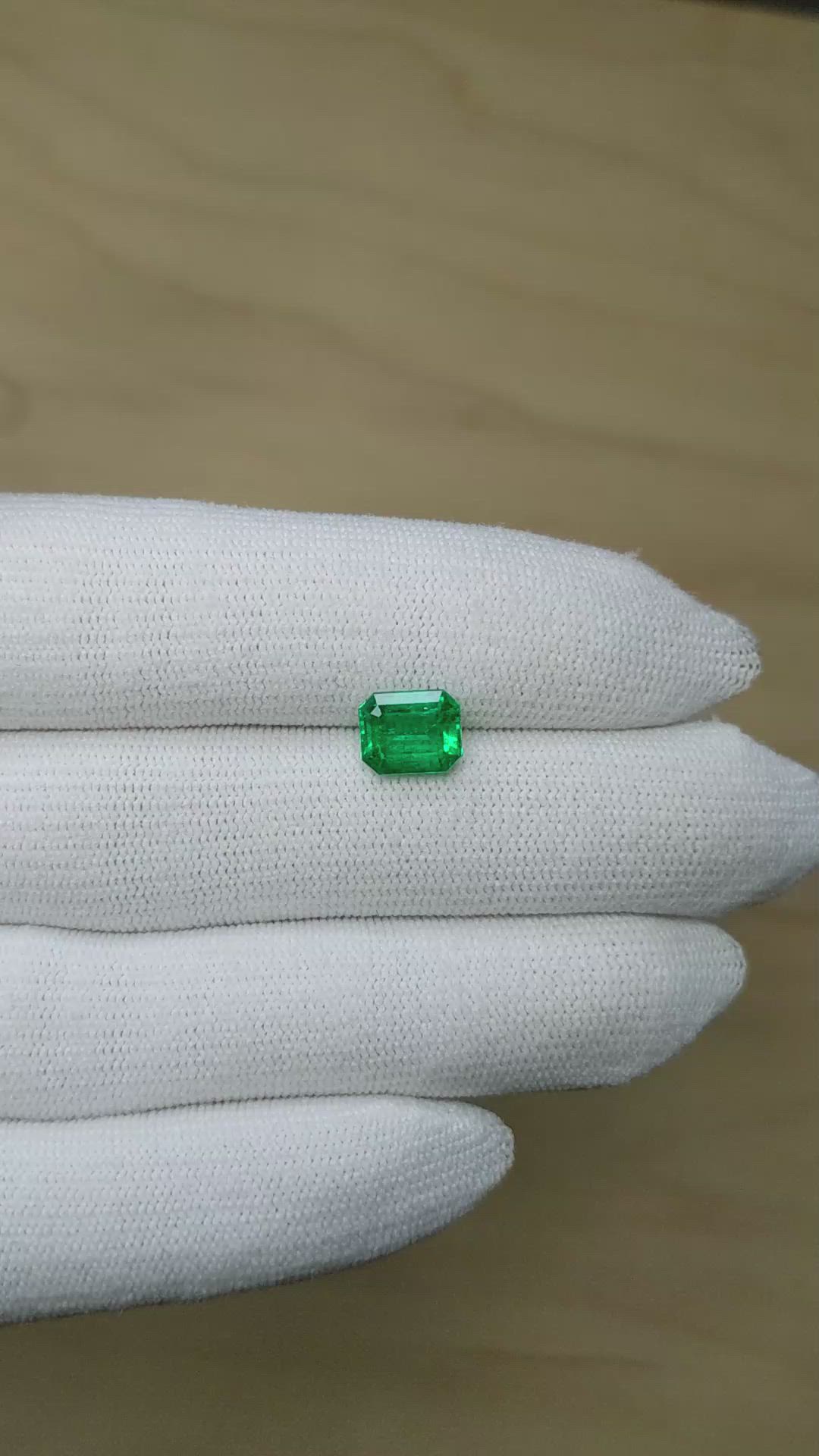 2.08 Ct. Emerald from Colombia - Muzo Size Video
