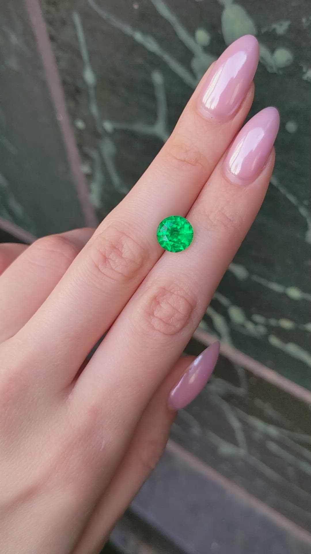 3.66 Ct. Emerald from Colombia - Muzo Size Video