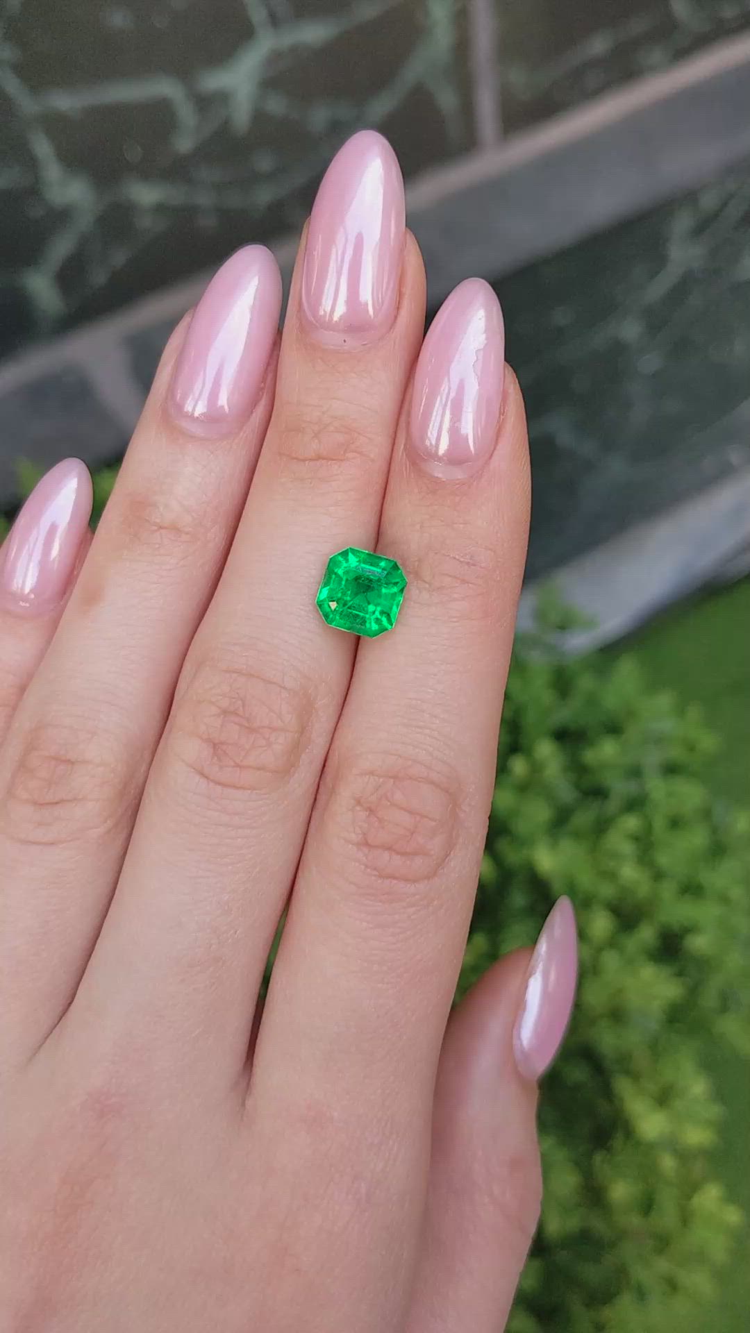 2.84 Ct. Emerald from Colombia - Muzo Size Video