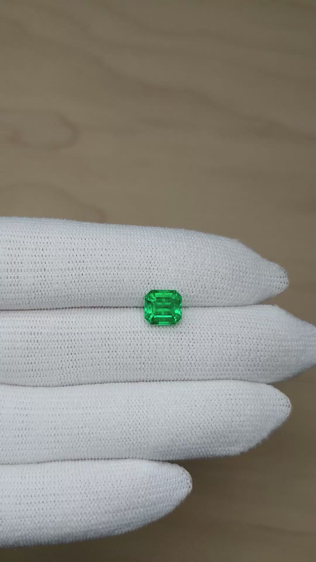 2.17 Ct. Emerald from Colombia - Muzo Size Video