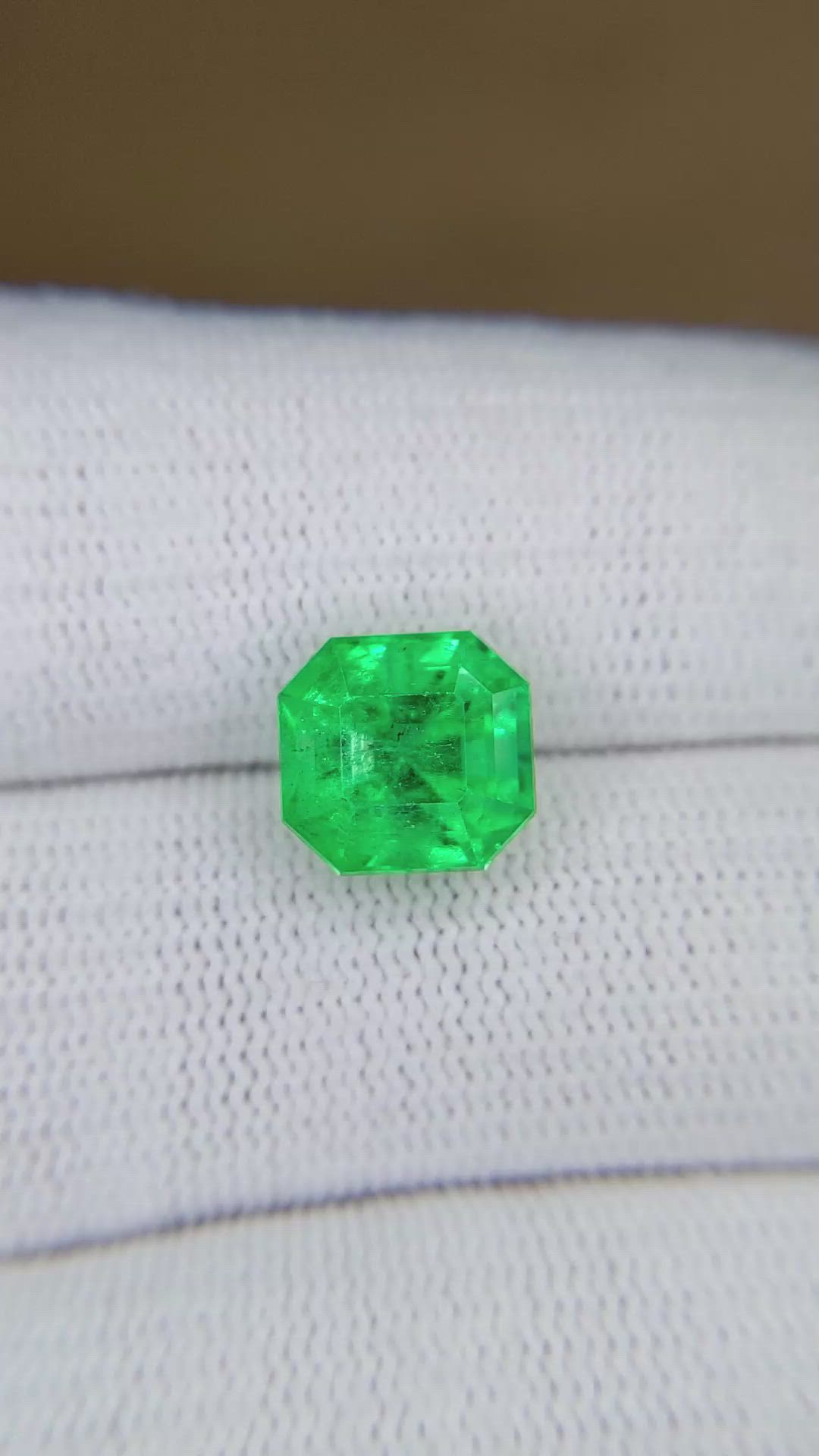 3.96 Ct. Emerald from Colombia - Muzo Size Video