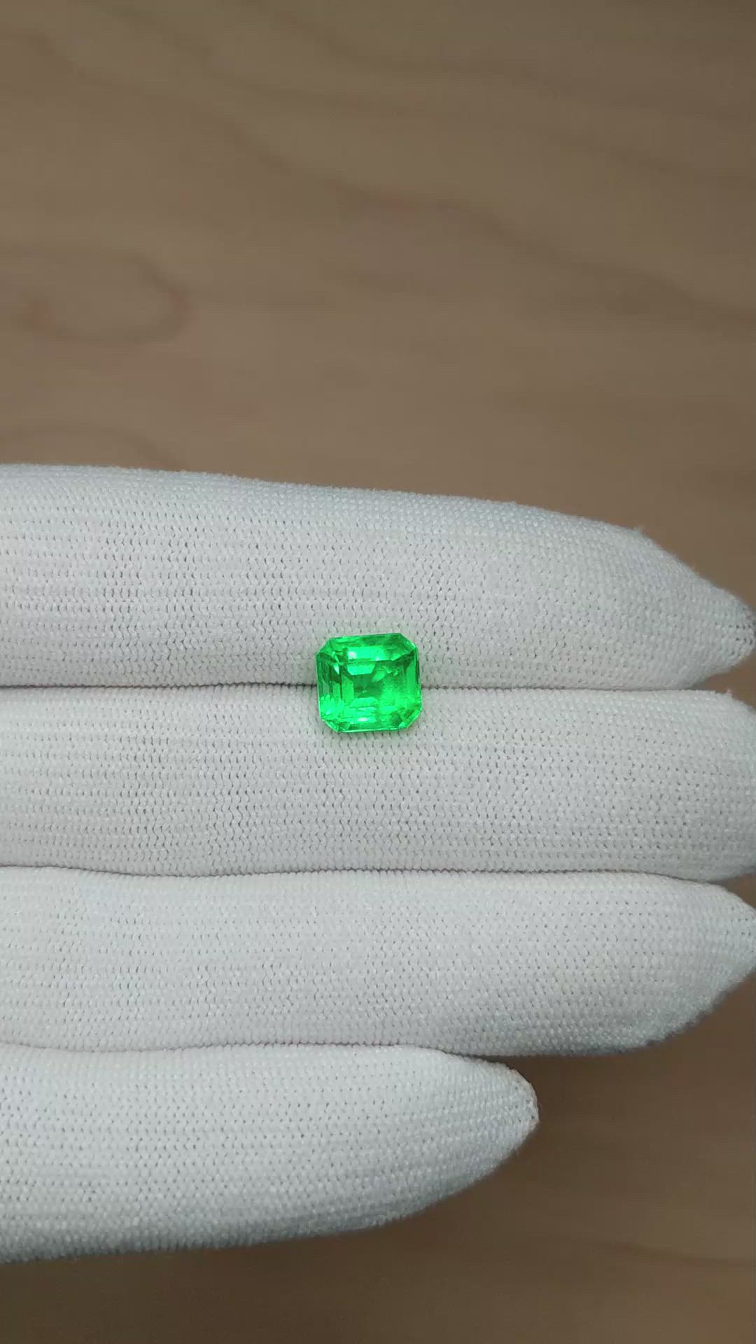 3.22 Ct. Emerald from Colombia - Muzo Size Video