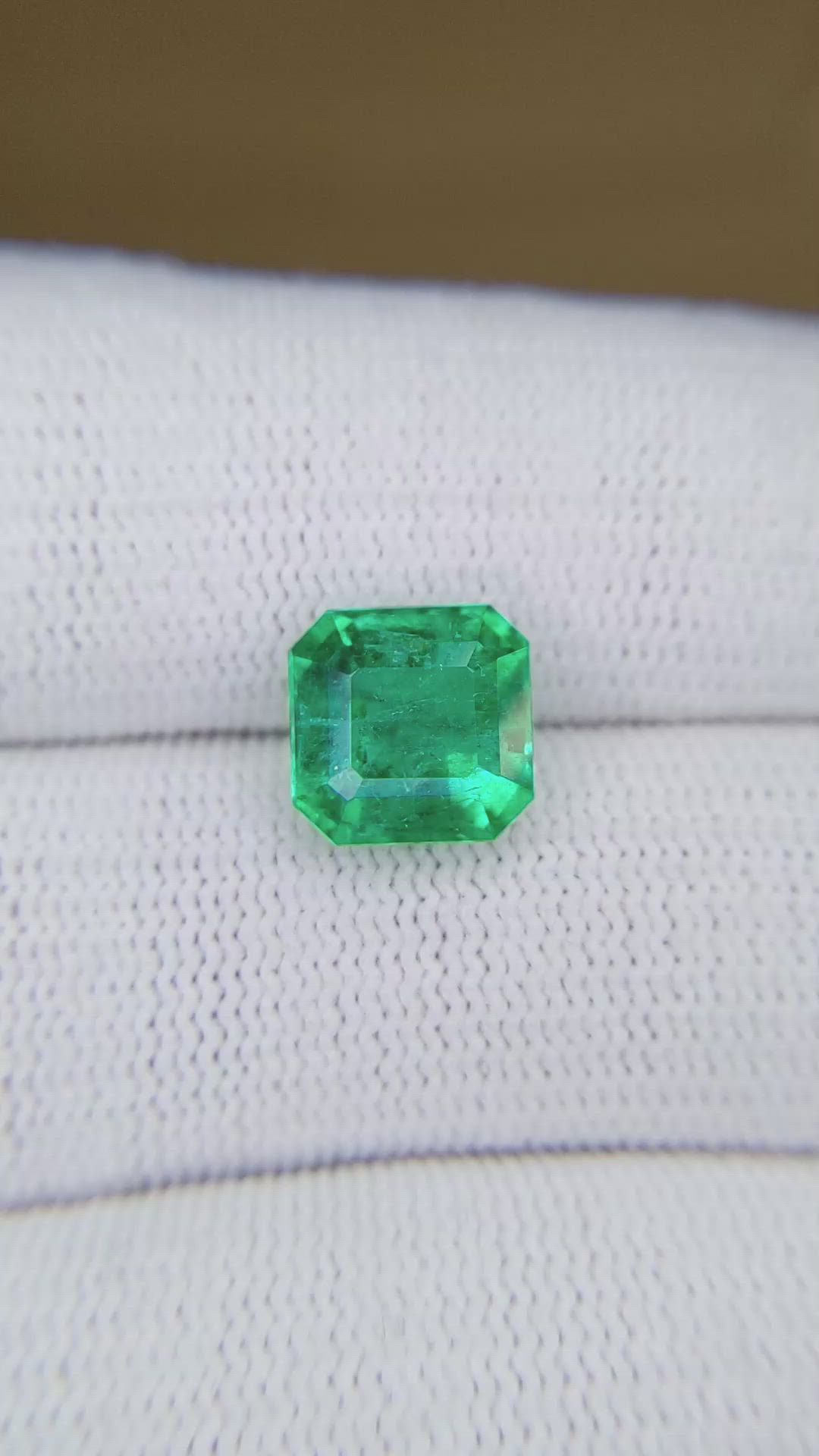 3.34 Ct. Emerald from Colombia - Muzo Size Video