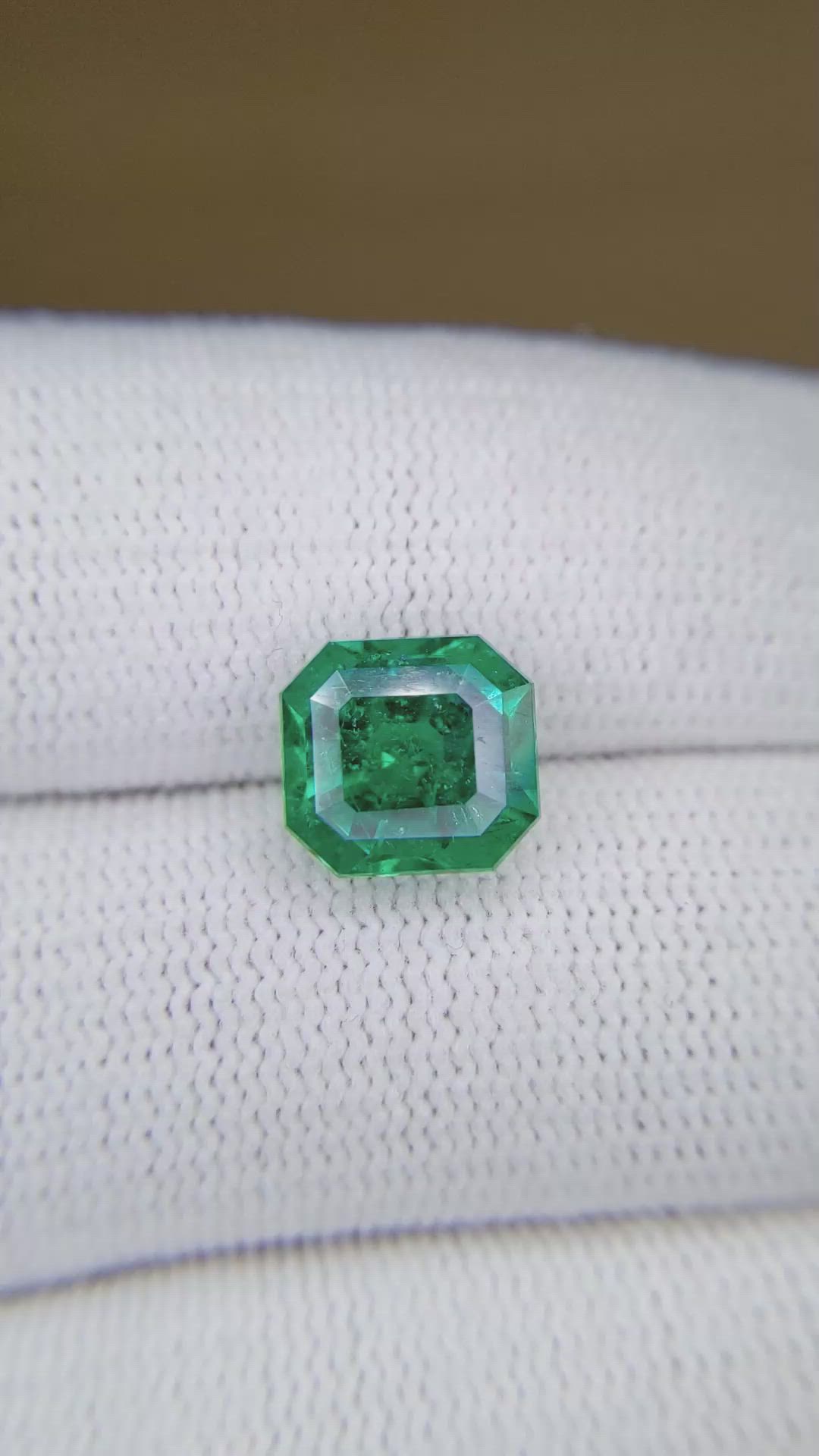3.00 Ct. Emerald from Colombia - Muzo Size Video