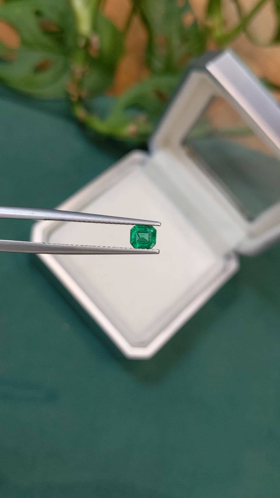 0.39 Ct. Emerald from Colombia Size Video