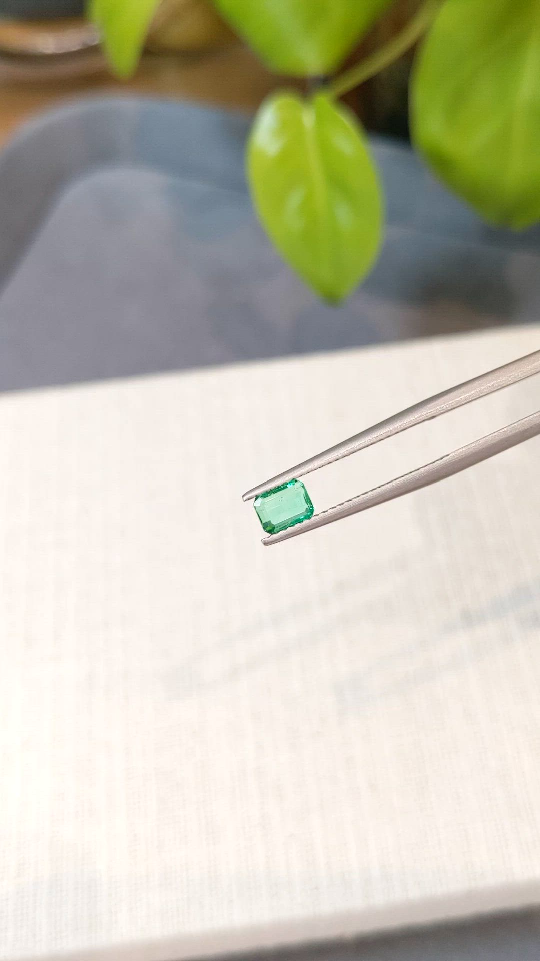 0.42 Ct. Emerald from Colombia Size Video