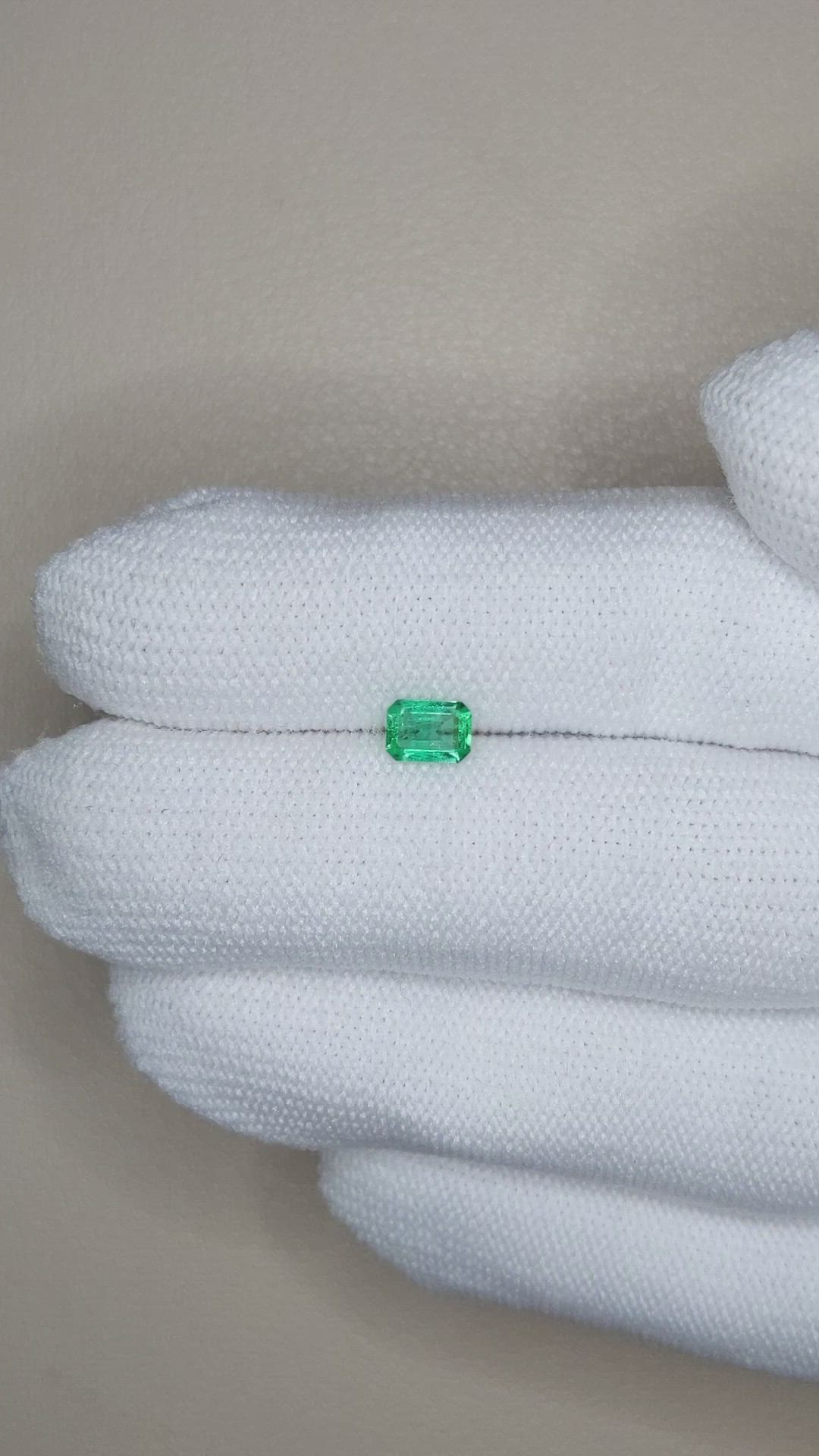 0.35 Ct. Emerald from Colombia Size Video