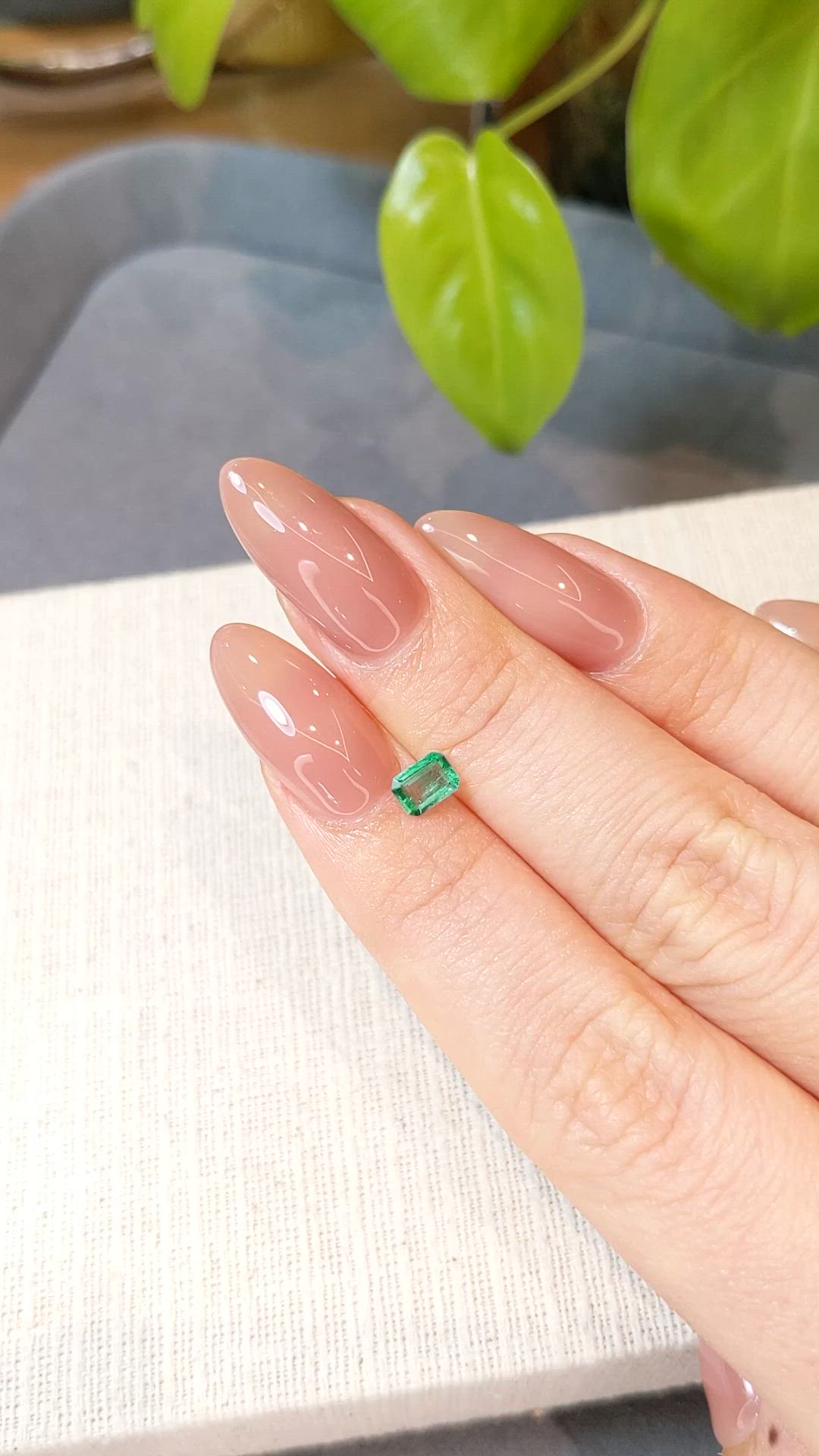 0.35 Ct. Emerald from Colombia Size Video