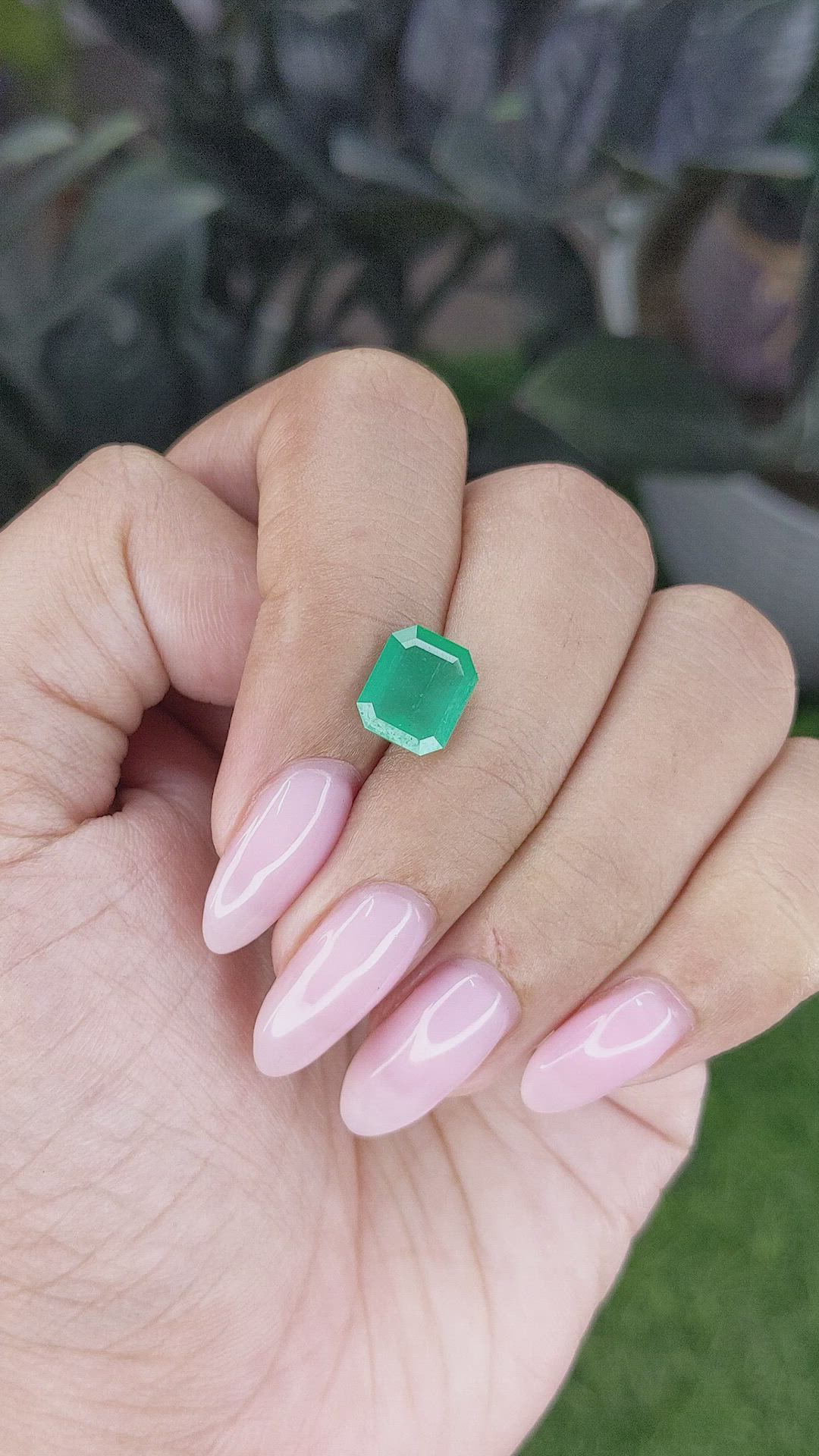 1.86 Ct. Emerald from Zambia Size Video