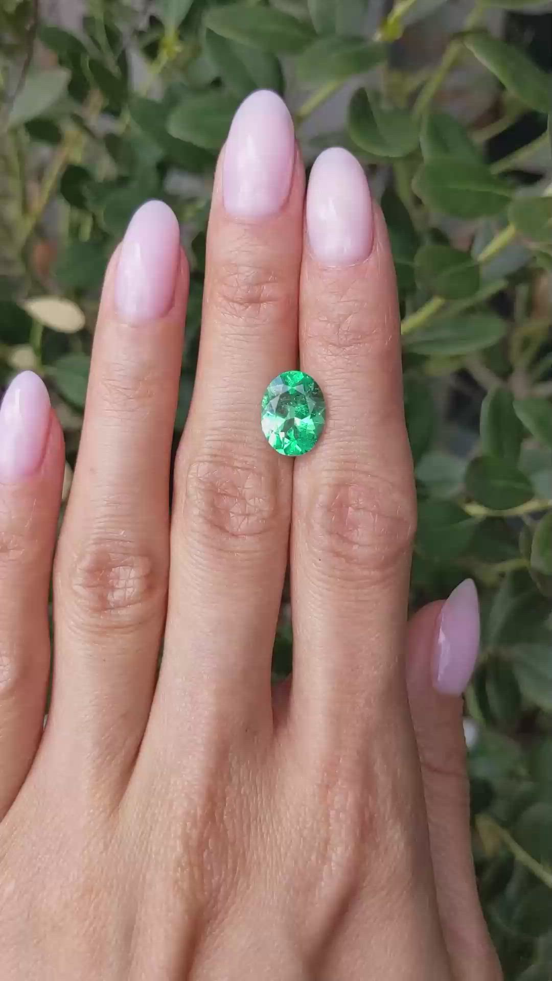 2.83 Ct. Emerald from Colombia Size Video