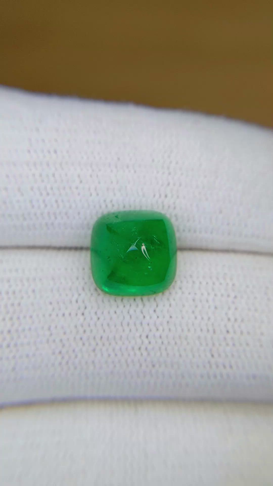 4.72 Ct. Cabochon Emerald from Colombia Size Video
