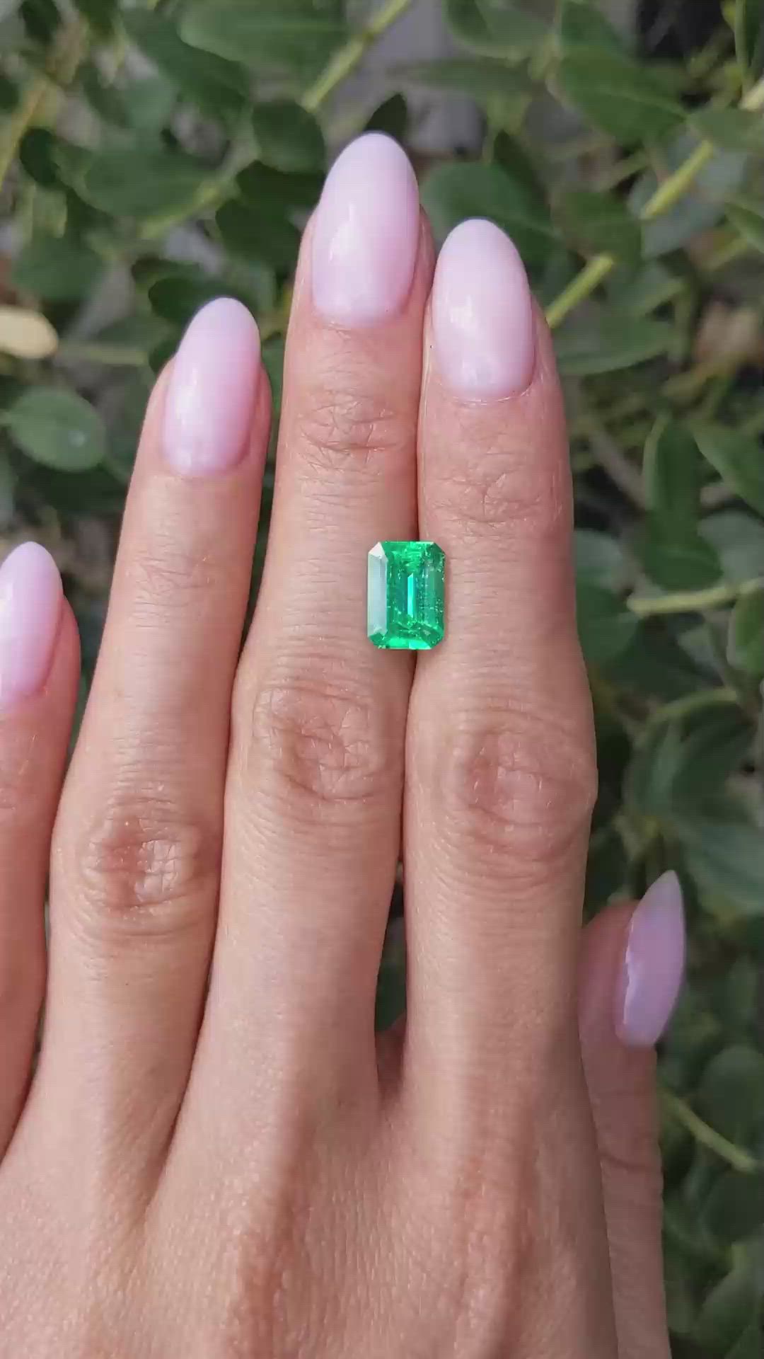 2.13 Ct. Emerald from Colombia Size Video