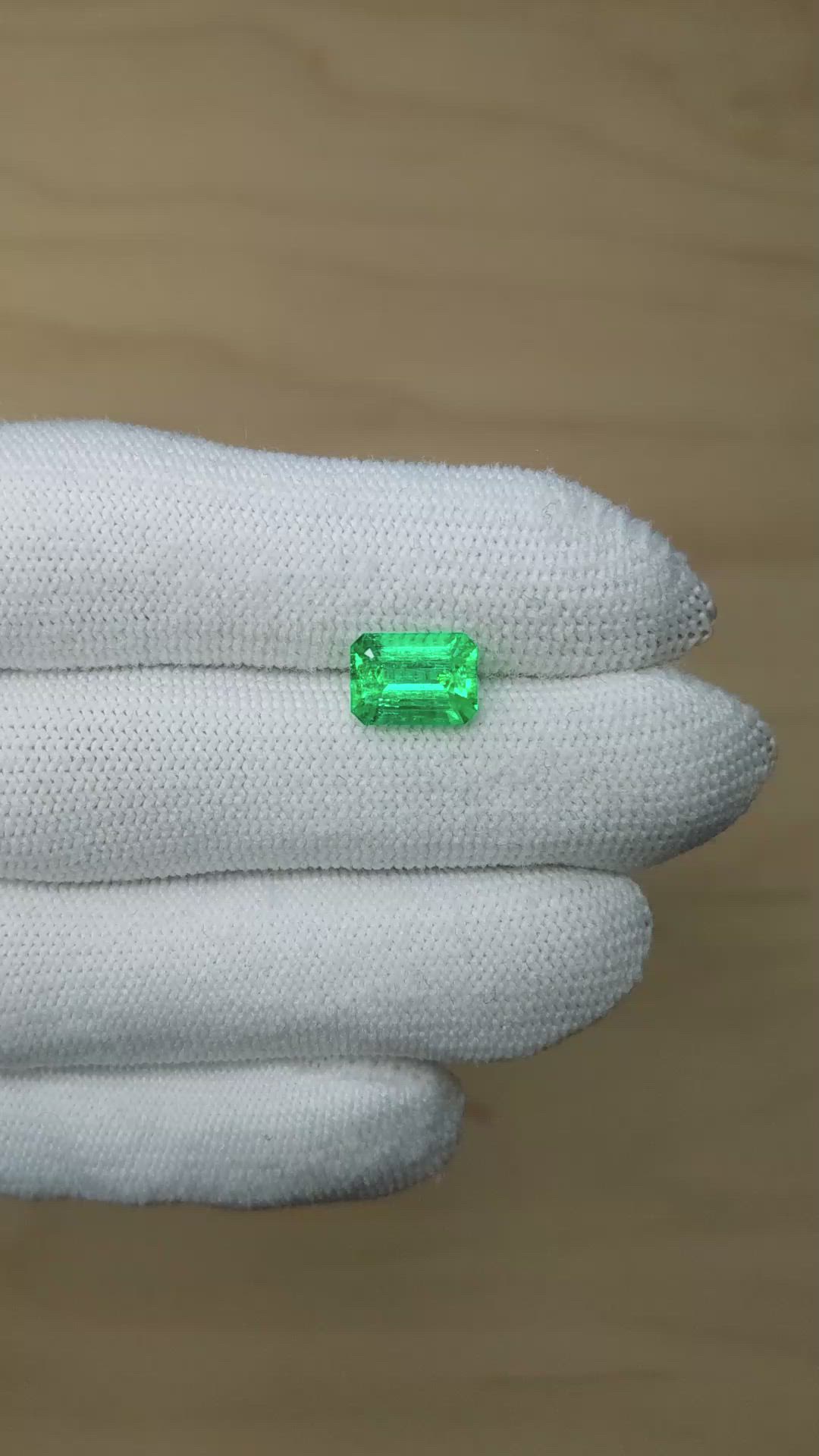 2.13 Ct. Emerald from Colombia Size Video