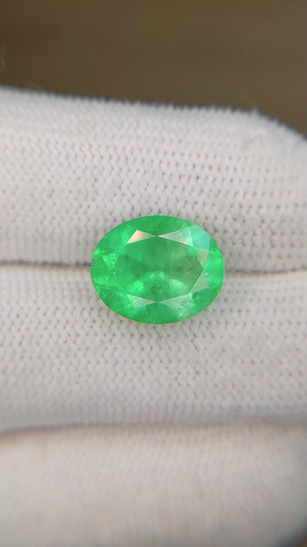 4.85 Ct. Emerald from Colombia Size Video