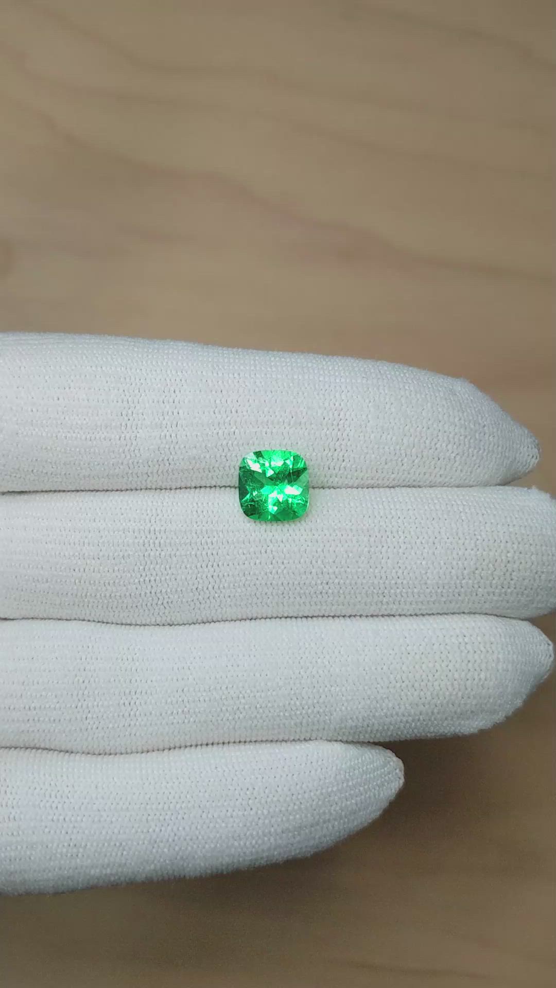 2.72 Ct. Emerald from Colombia Size Video