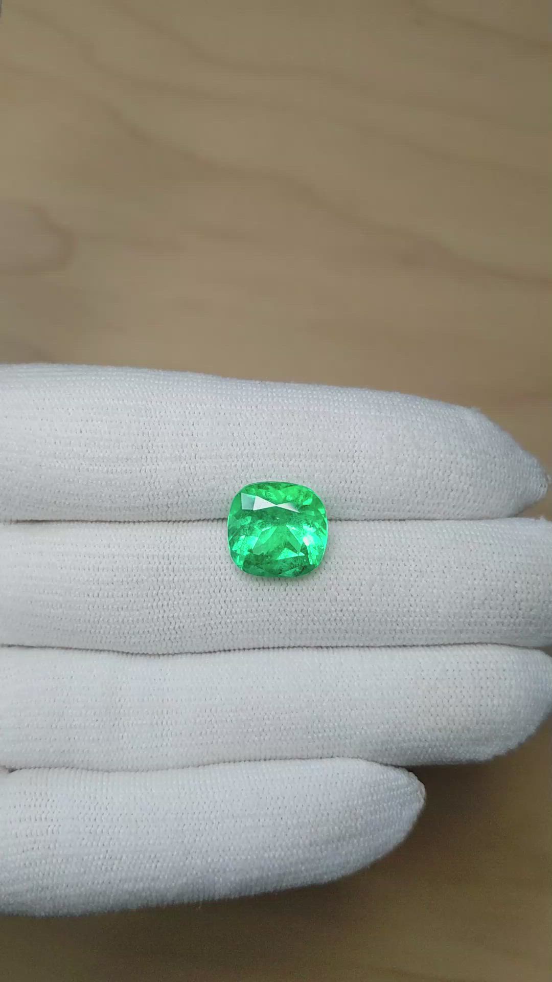 7.28 Ct. Emerald from Colombia Size Video