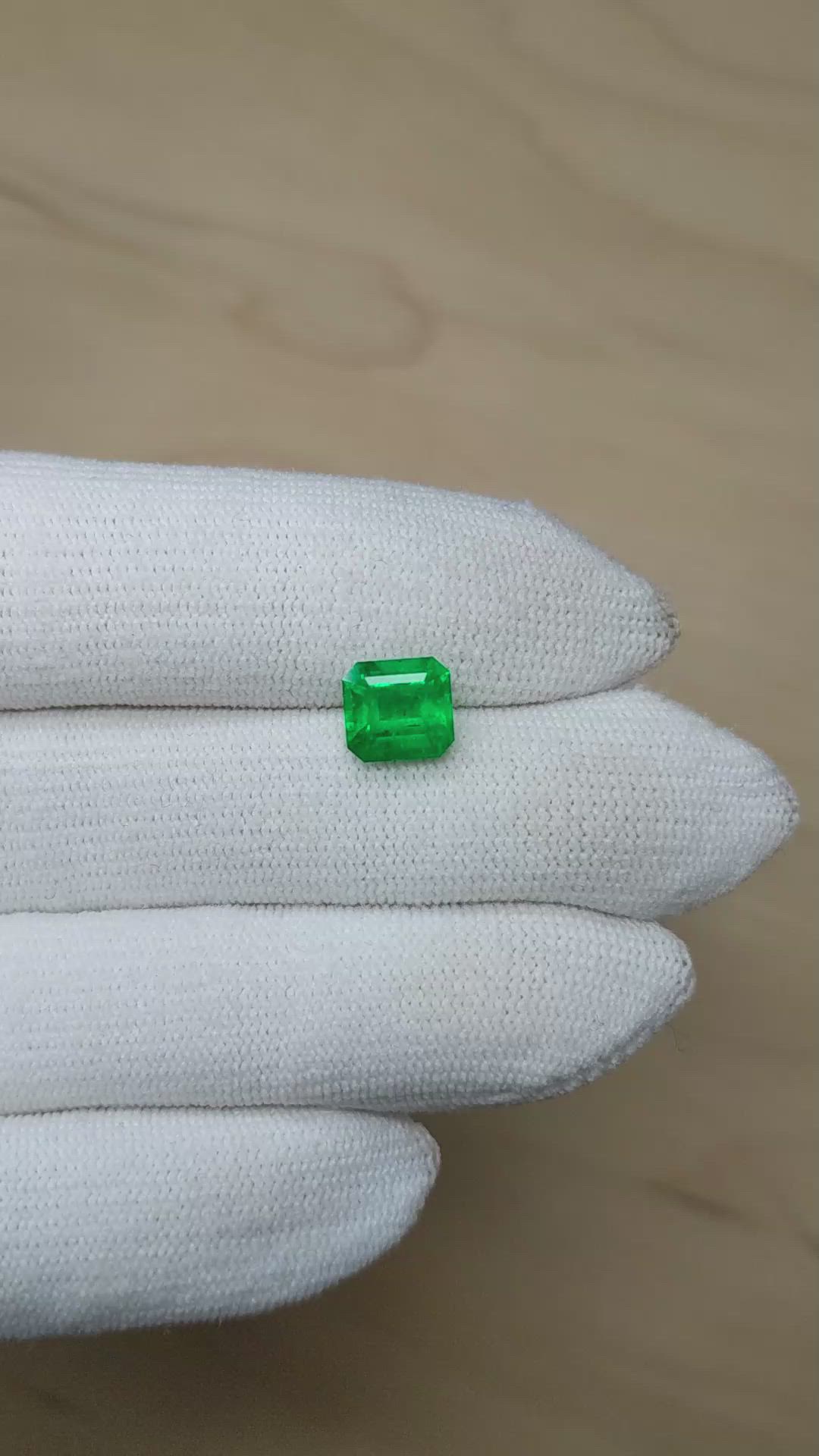 2.00 Ct. Emerald from Colombia Size Video