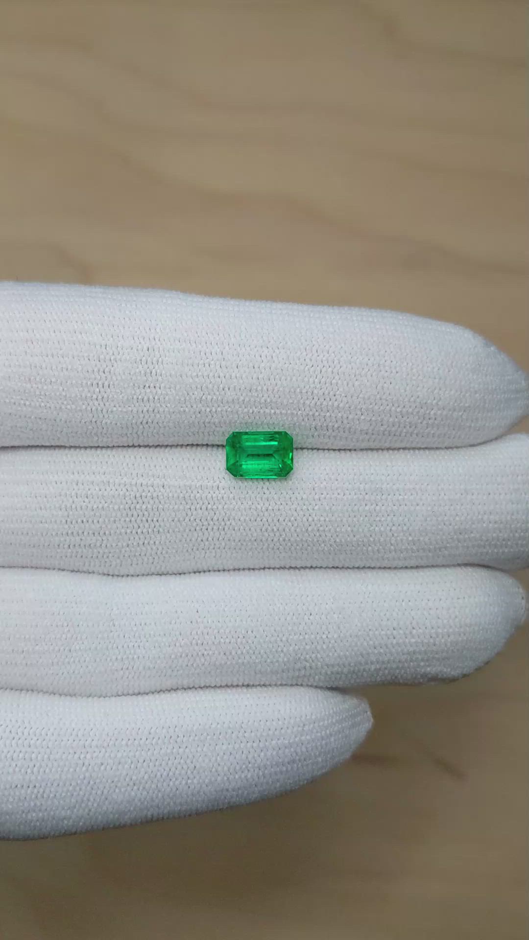 1.50 Ct. Emerald from Colombia Size Video