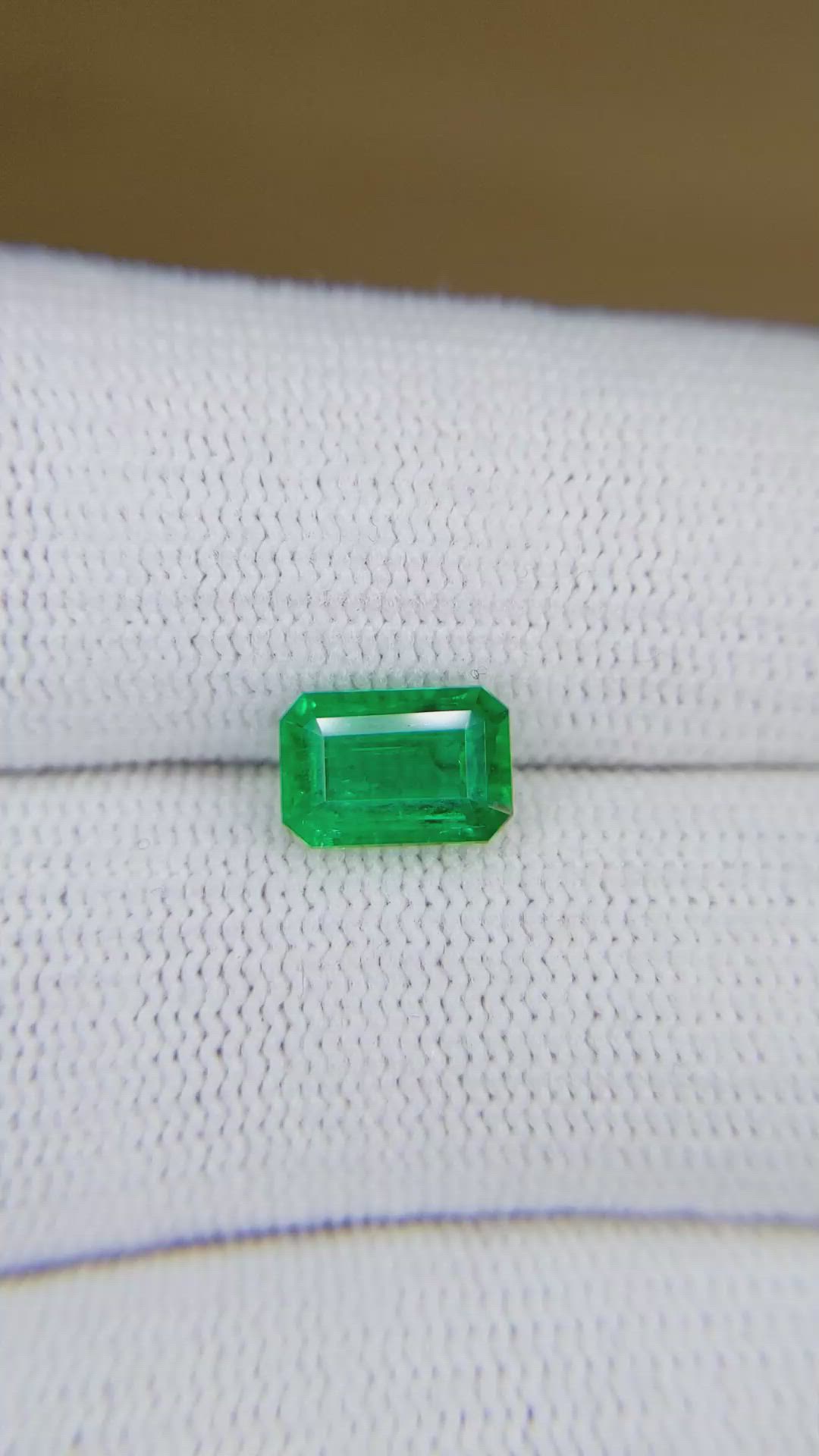 1.50 Ct. Emerald from Colombia Size Video