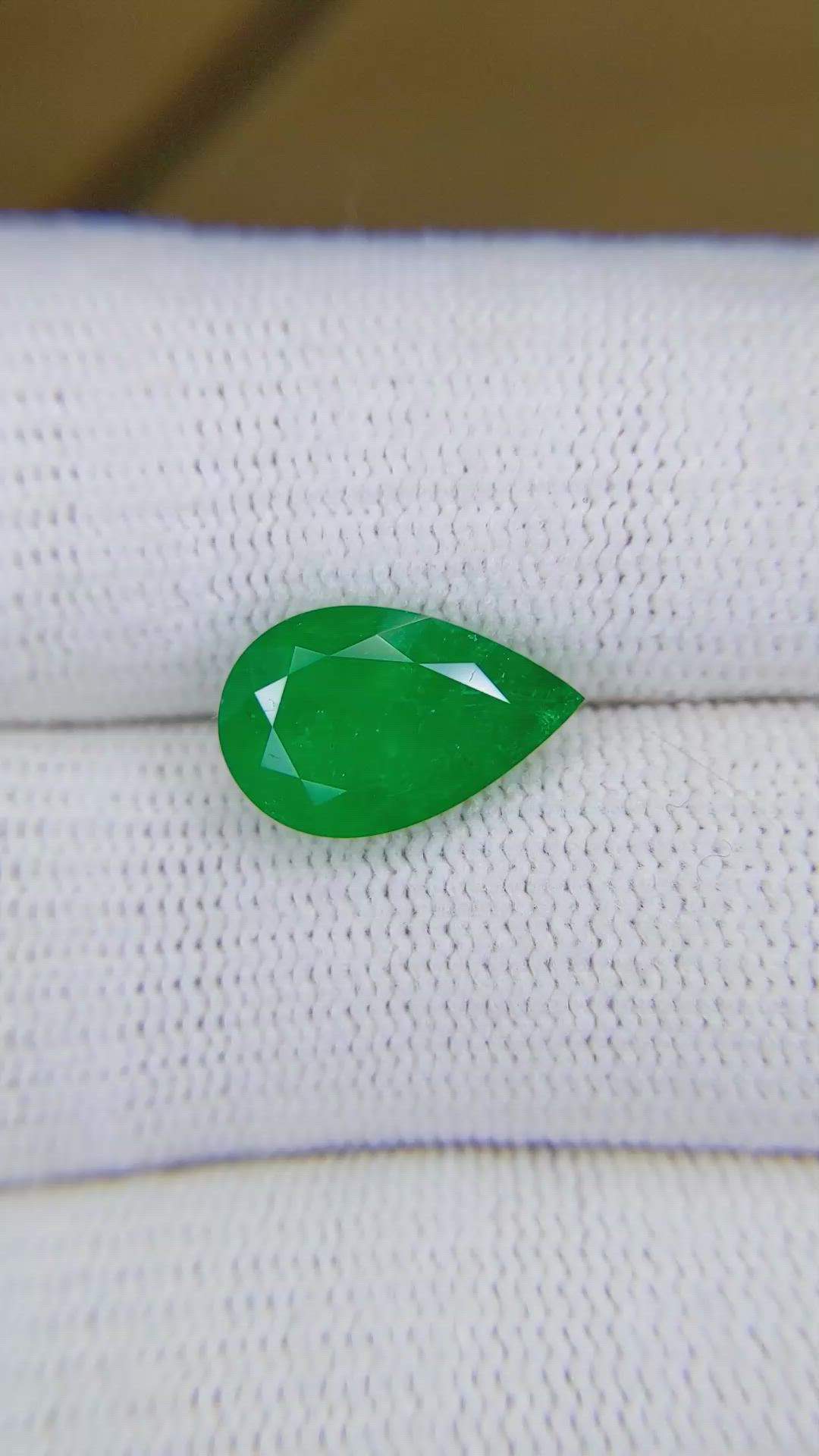 3.20 Ct. Emerald from Colombia Size Video