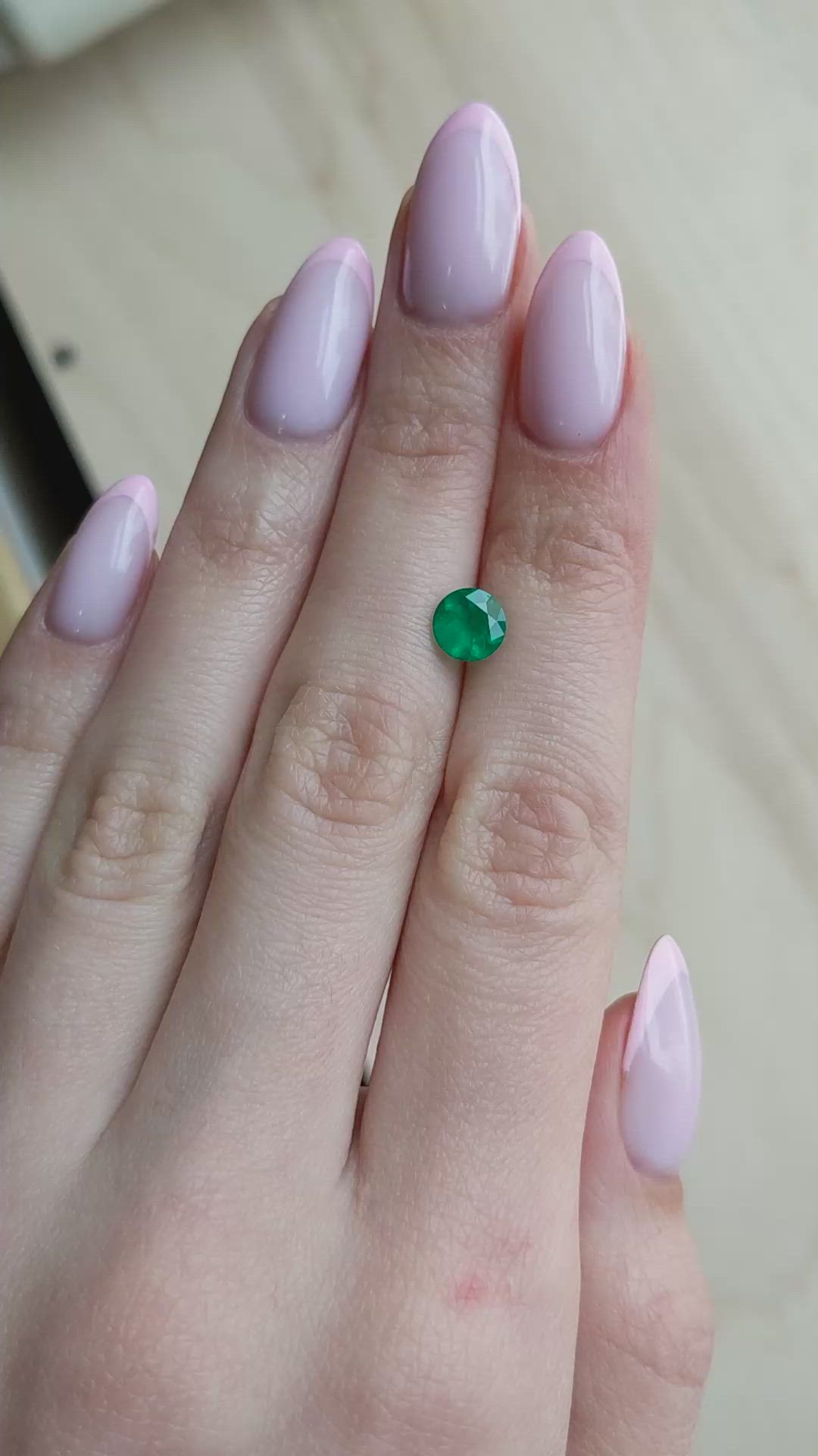 0.94 Ct. Emerald from Colombia Size Video