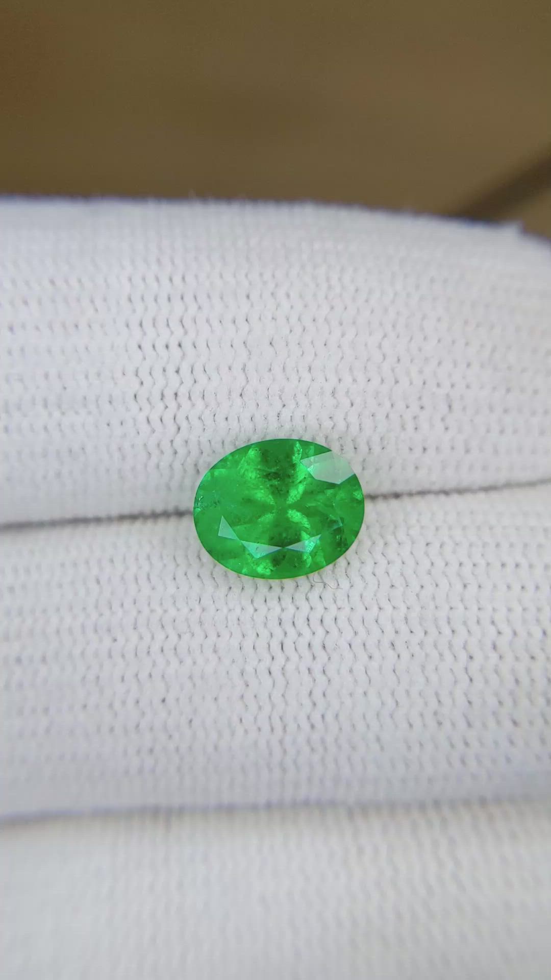 1.75 Ct. Emerald from Colombia Size Video