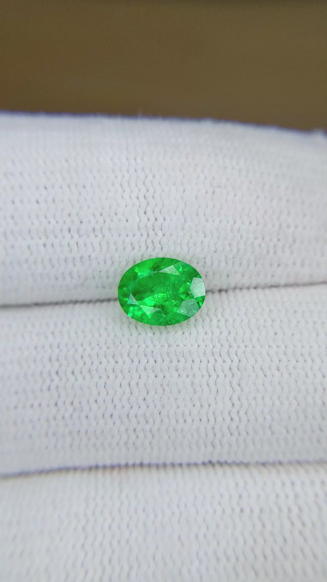 1.05 Ct. Emerald from Colombia Size Video