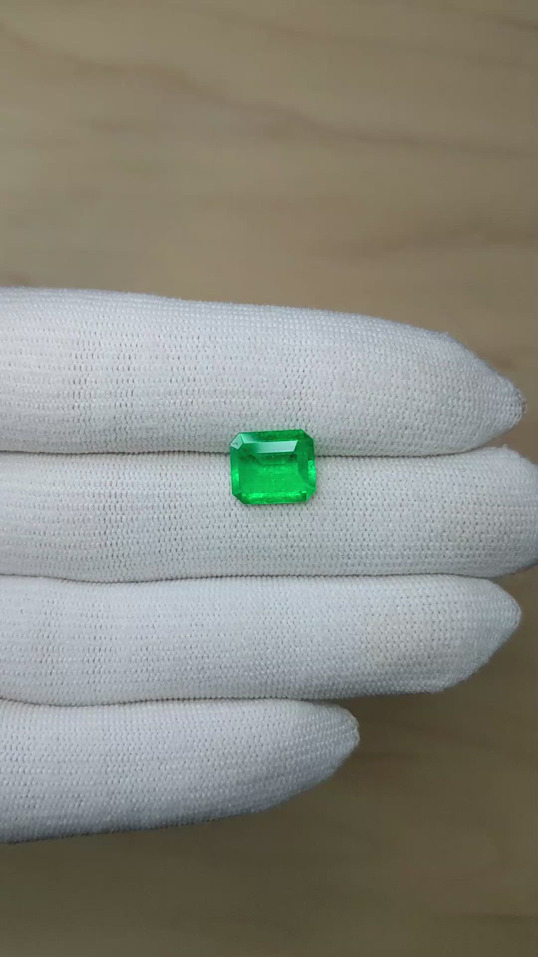 2.92 Ct. Emerald from Colombia Size Video