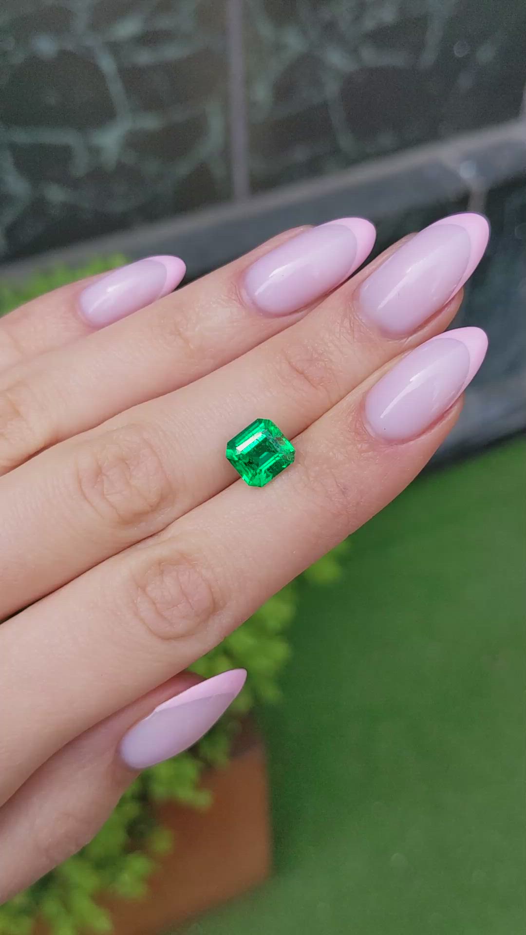 2.64 Ct. Emerald from Zambia Size Video