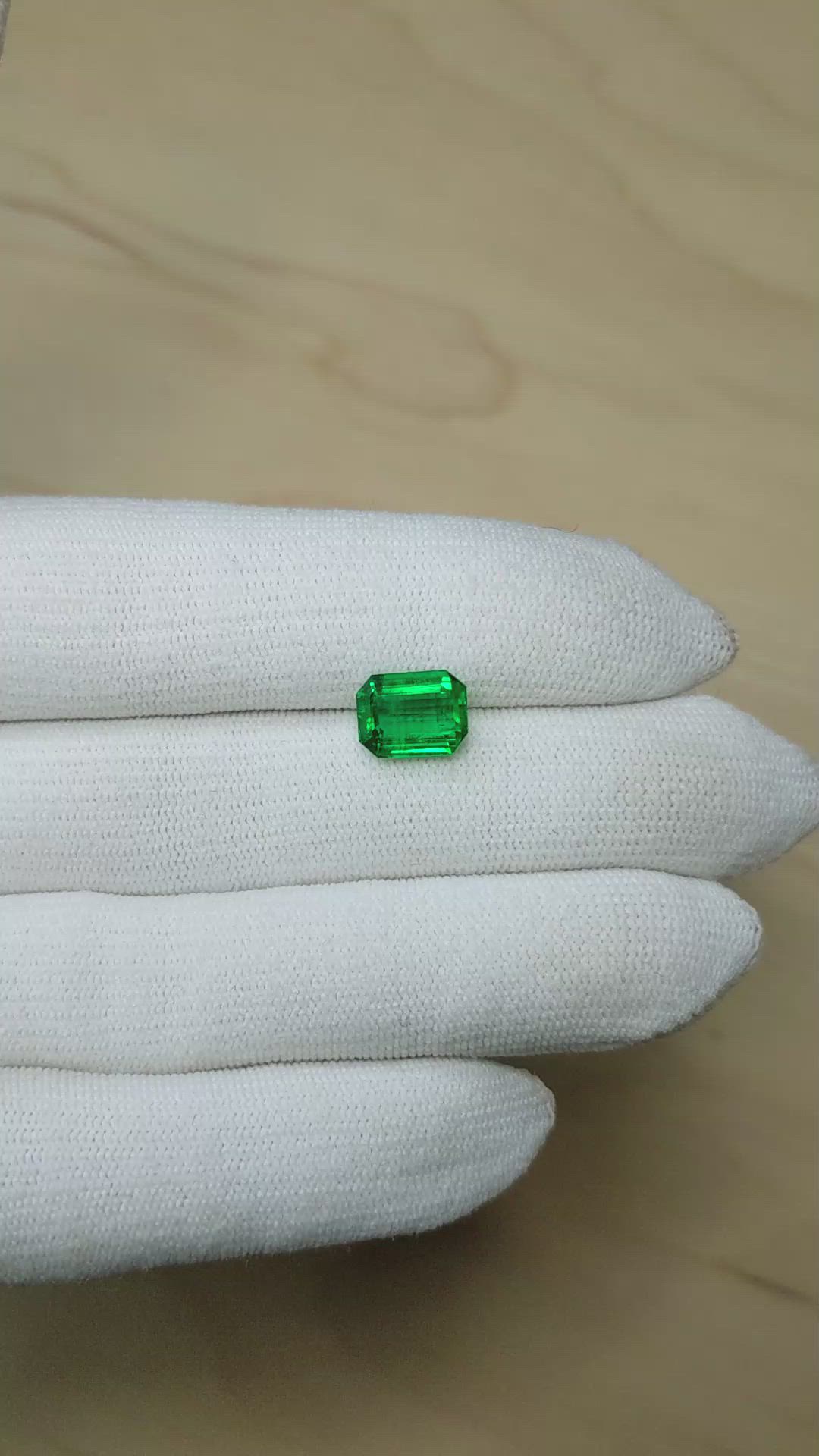 2.88 Ct. Emerald from Zambia Size Video