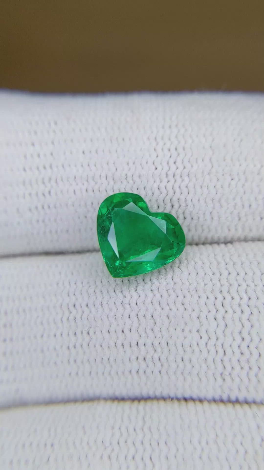 2.45 Ct. Emerald from Zambia Size Video