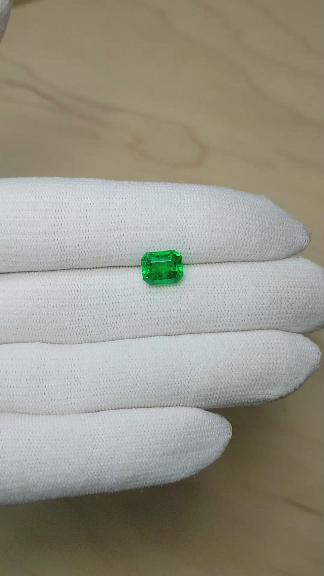 2.83 Ct. Emerald from Zambia Size Video