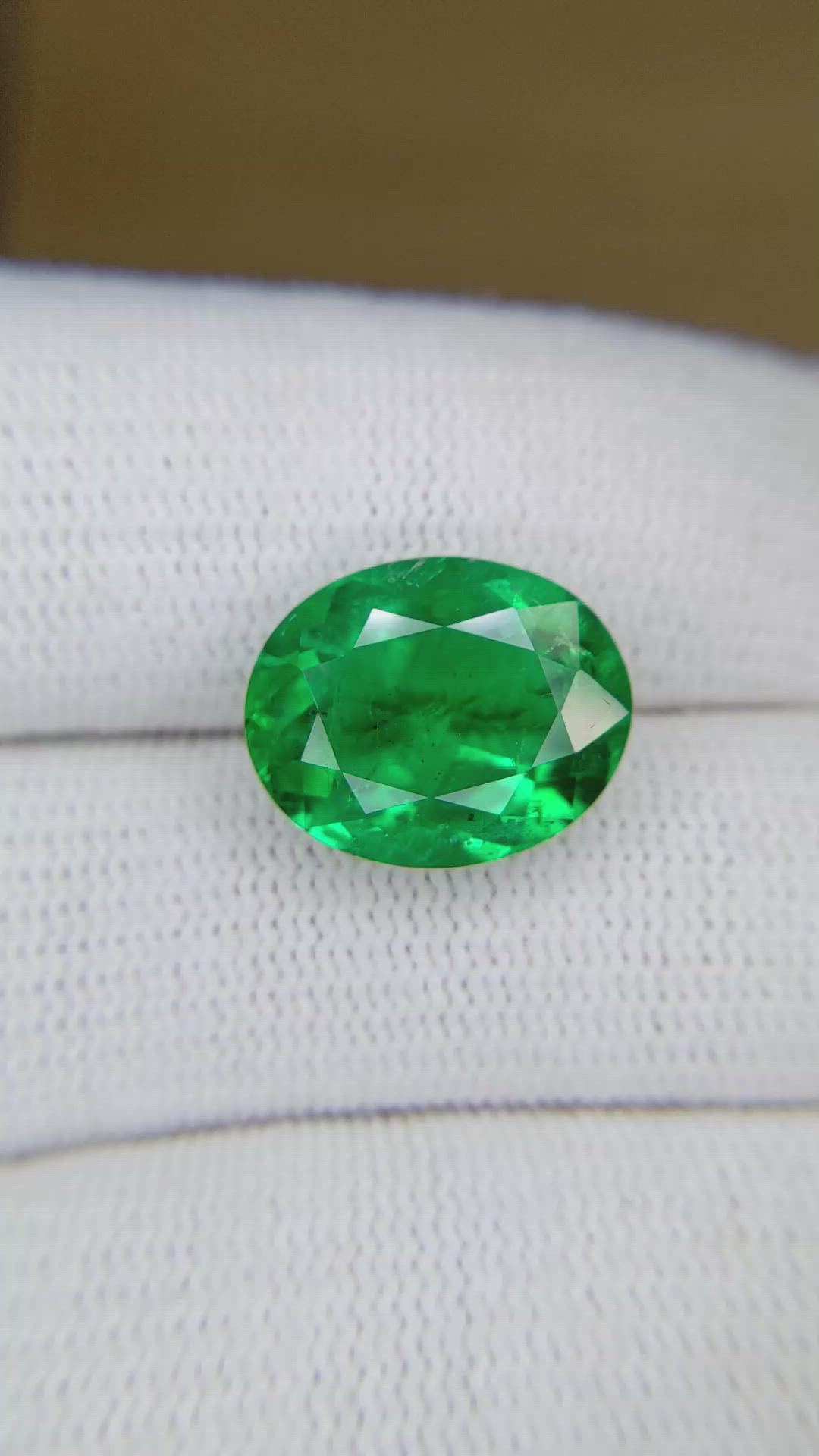 6.68 Ct. Emerald from Zambia Size Video