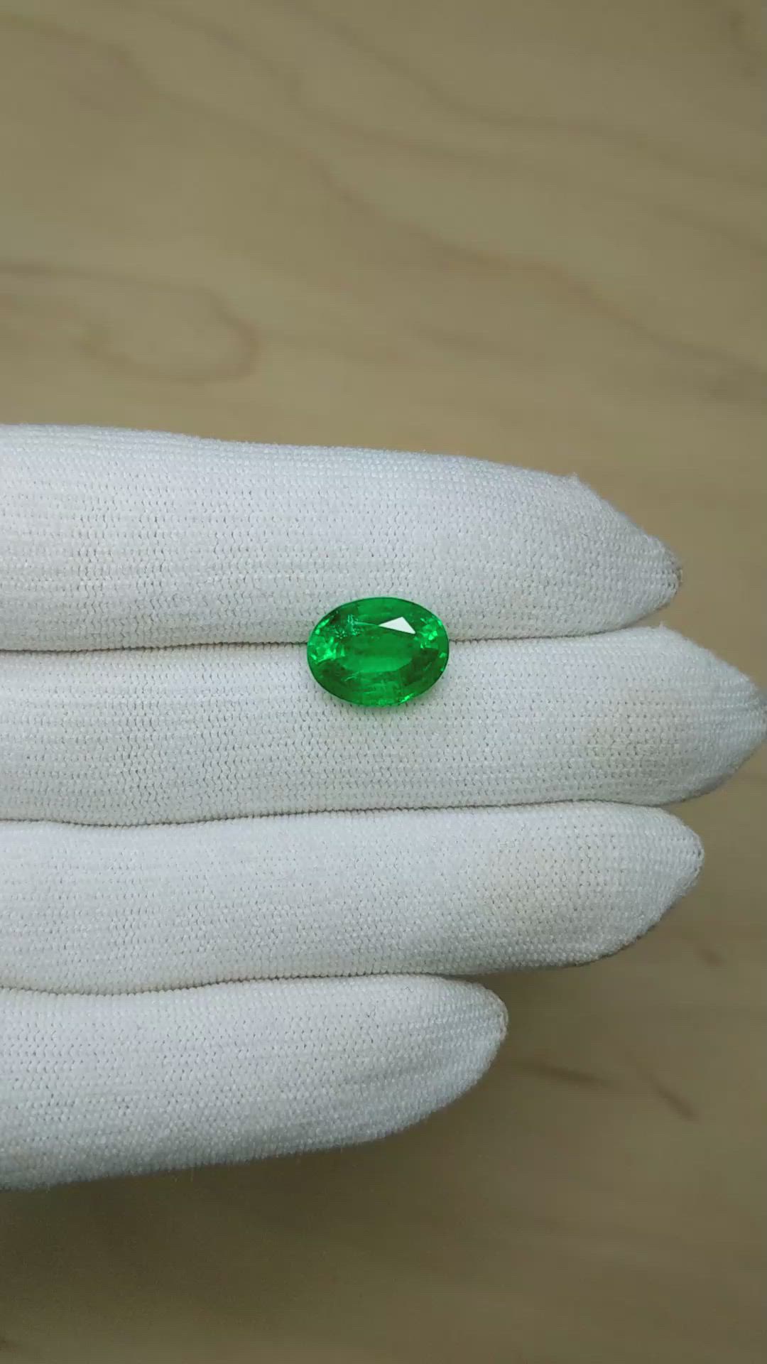 5.60 Ct. Emerald from Zambia Size Video