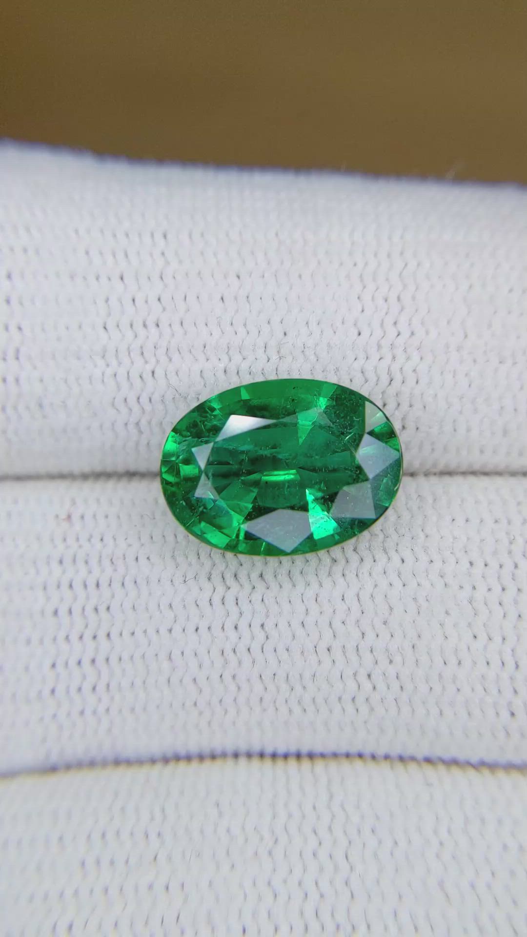 4.40 Ct. Emerald from Zambia Size Video