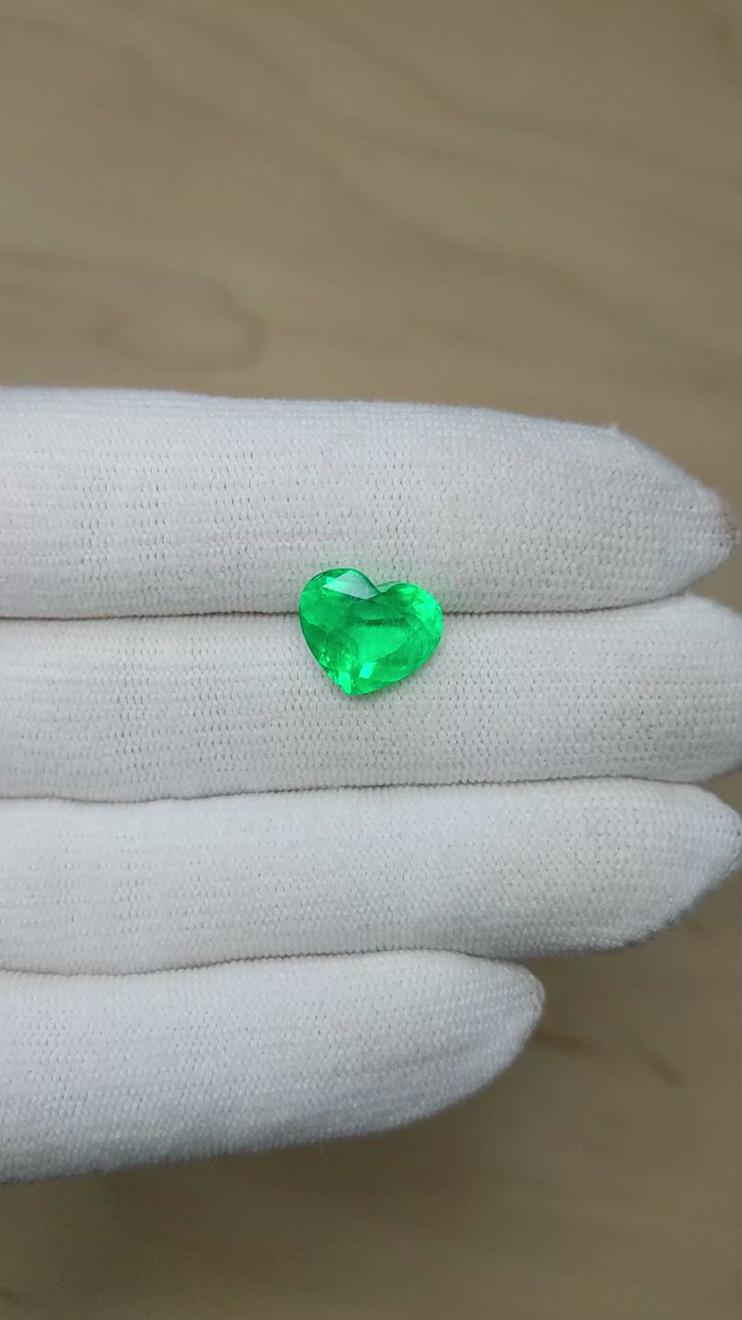 4.23 Ct. Emerald from Colombia Size Video