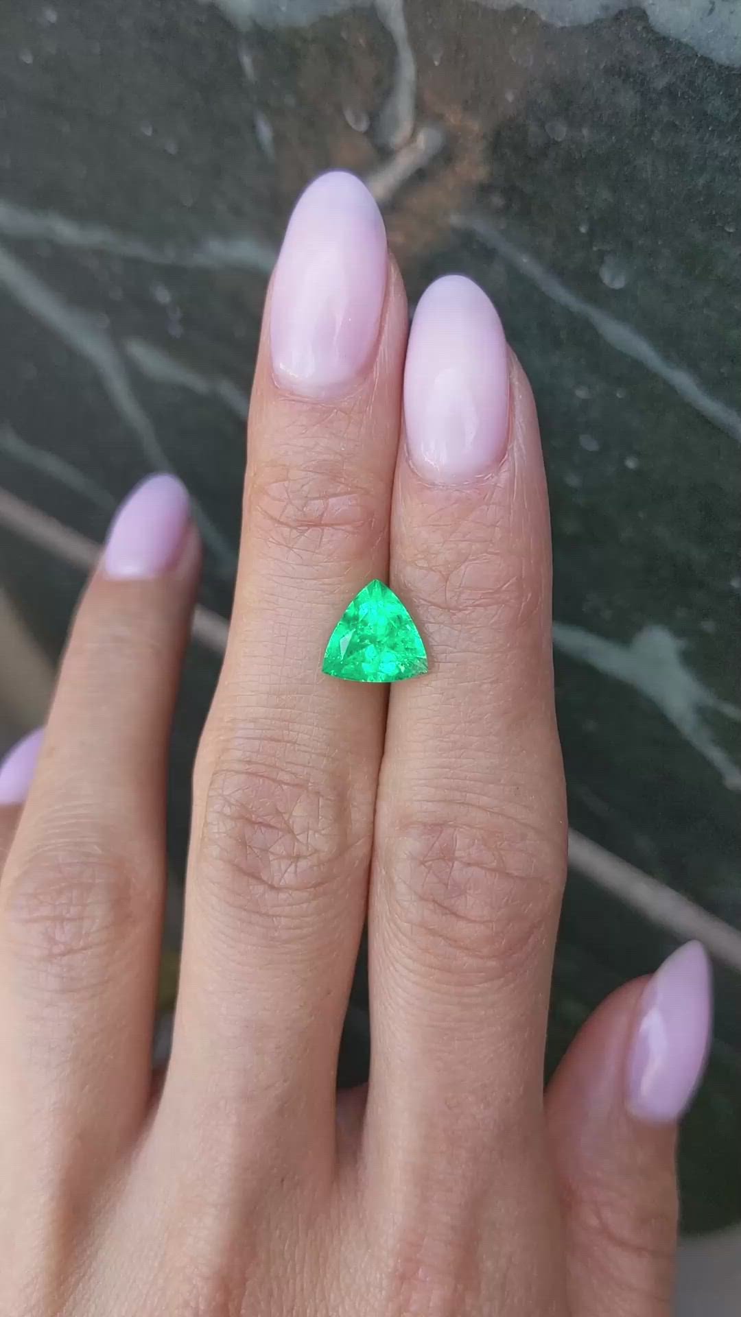 2.21 Ct. Emerald from Colombia Size Video