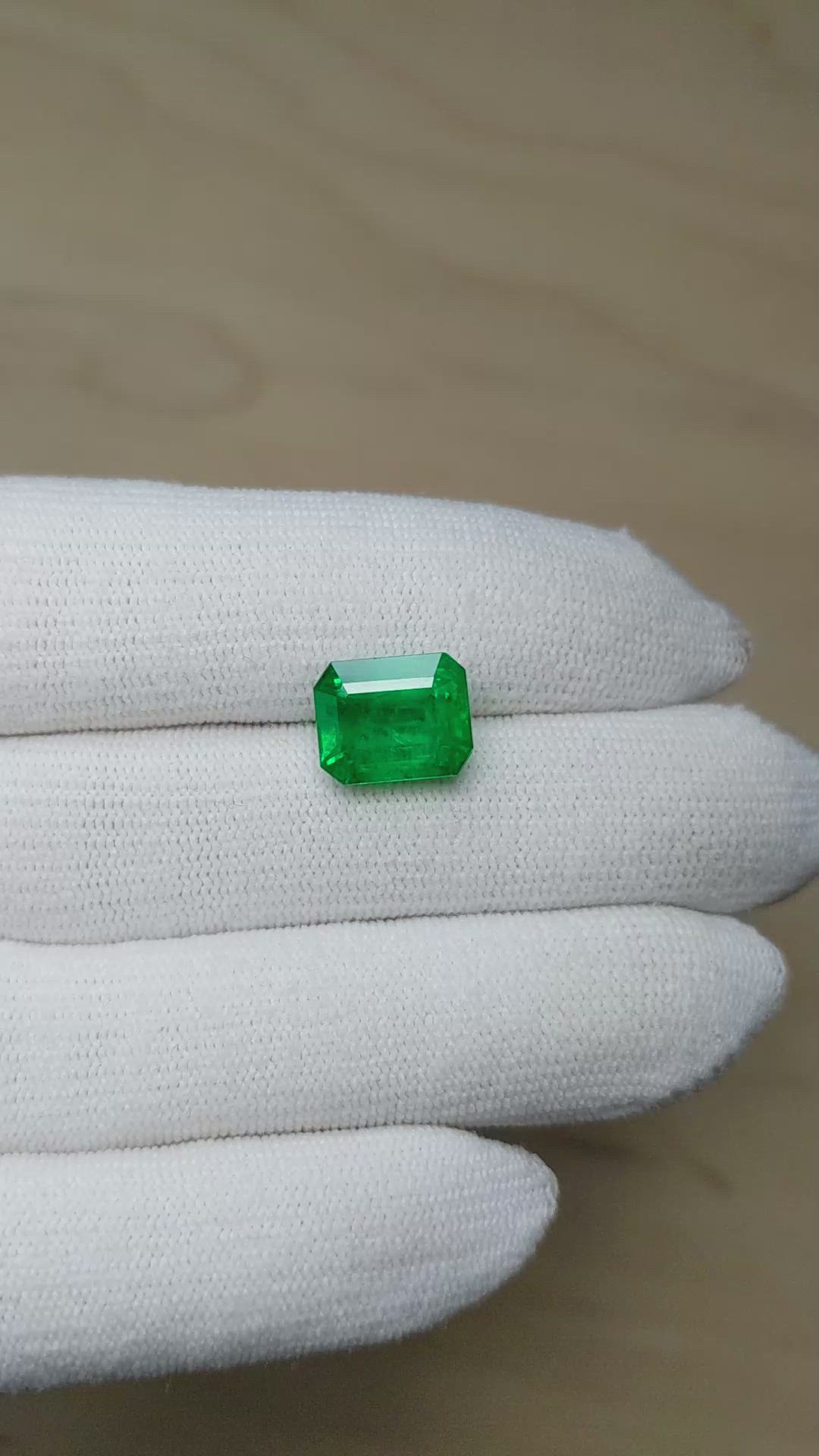 5.62 Ct. Emerald from Zambia Size Video