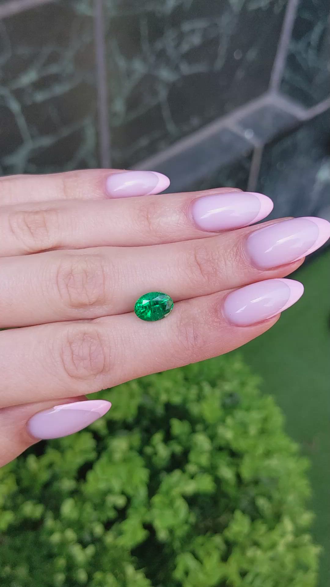 5.49 Ct. Emerald from Zambia Size Video