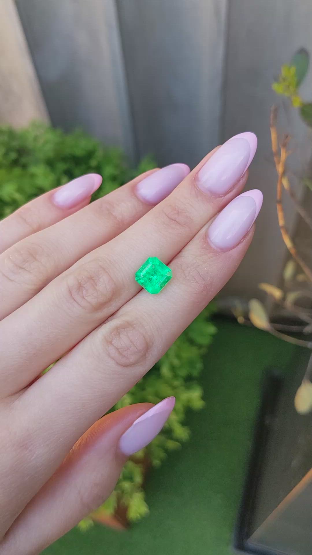 2.82 Ct. Emerald from Colombia Size Video