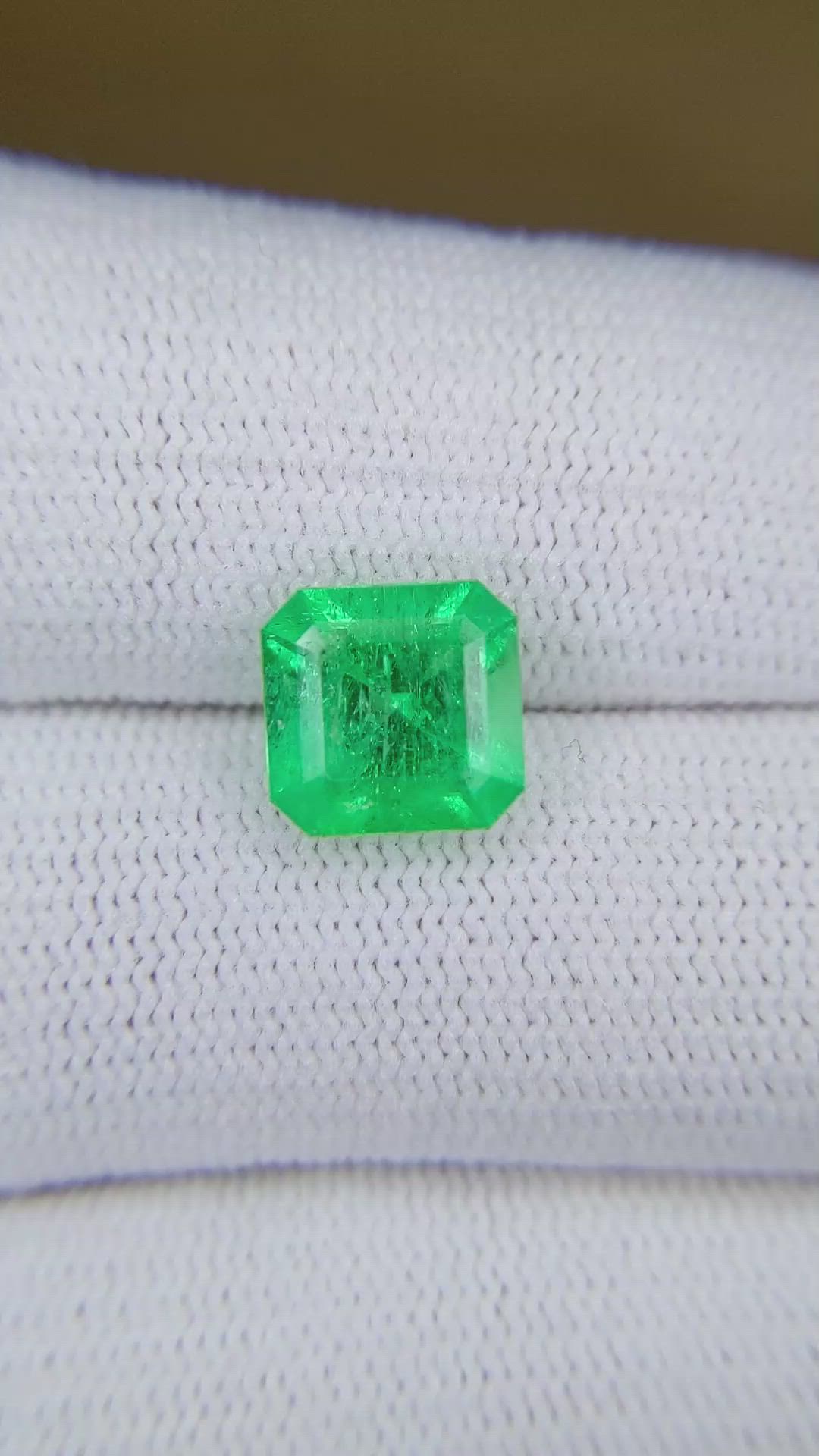 2.82 Ct. Emerald from Colombia Size Video