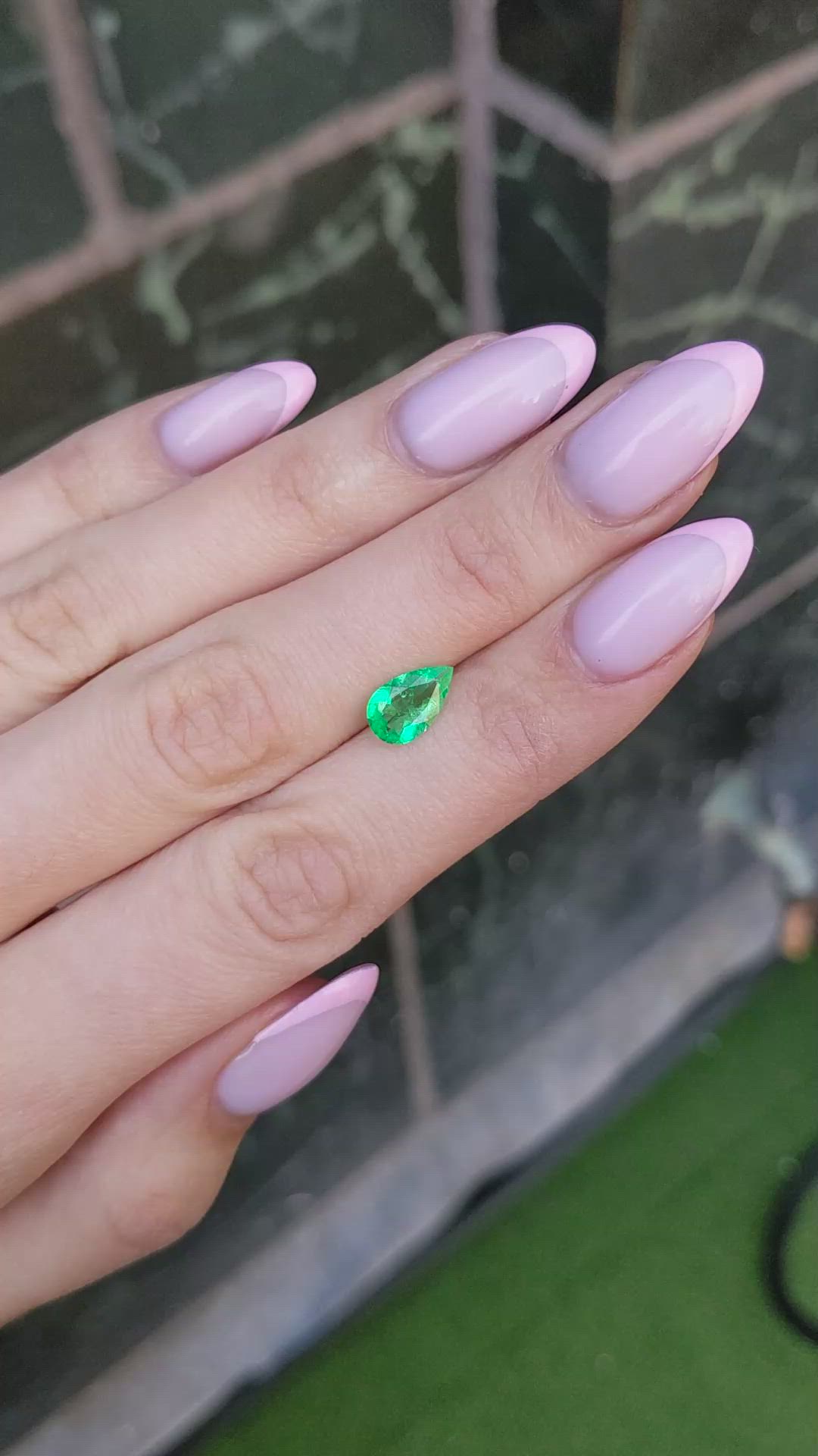 1.09 Ct. Emerald from Colombia Size Video