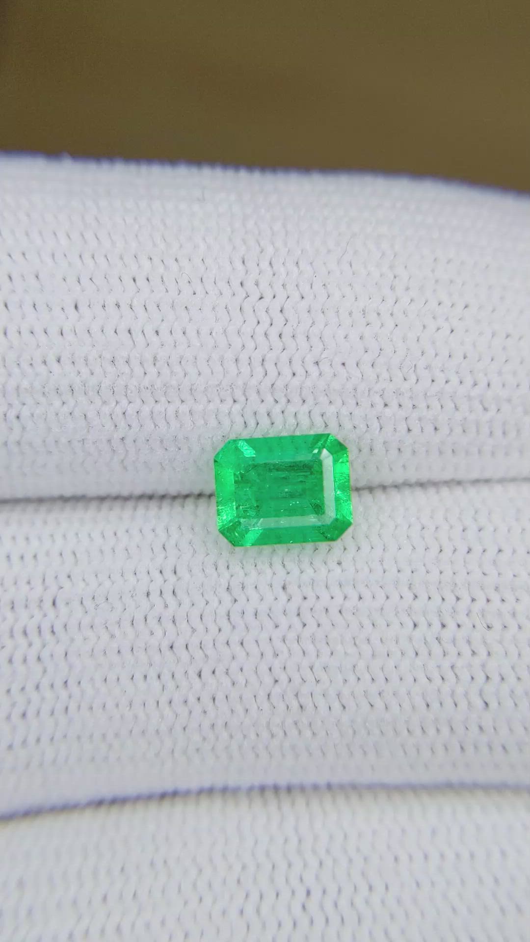 1.07 Ct. Emerald from Colombia Size Video